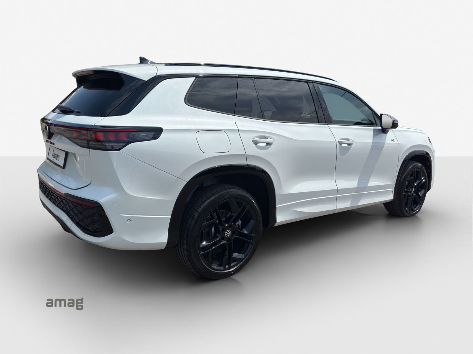 VW Tayron 2.0 TSI R-Line DSG 4Motion-image-4