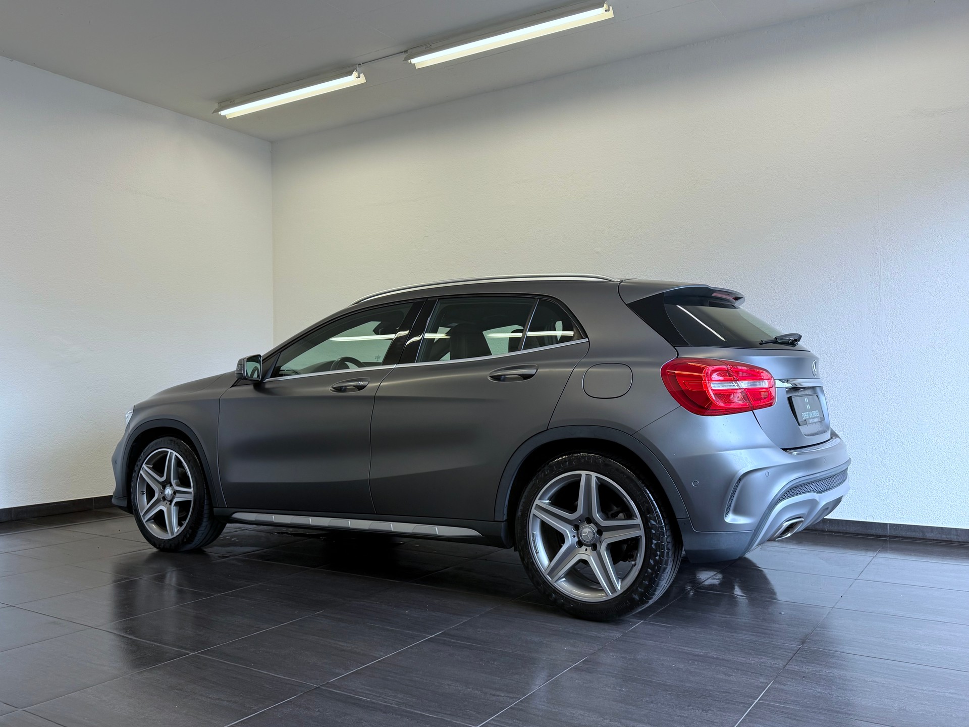MERCEDES-BENZ GLA 200 CDI Swiss Star Edition AMG Line 4Matic 7G-DCT-image-8