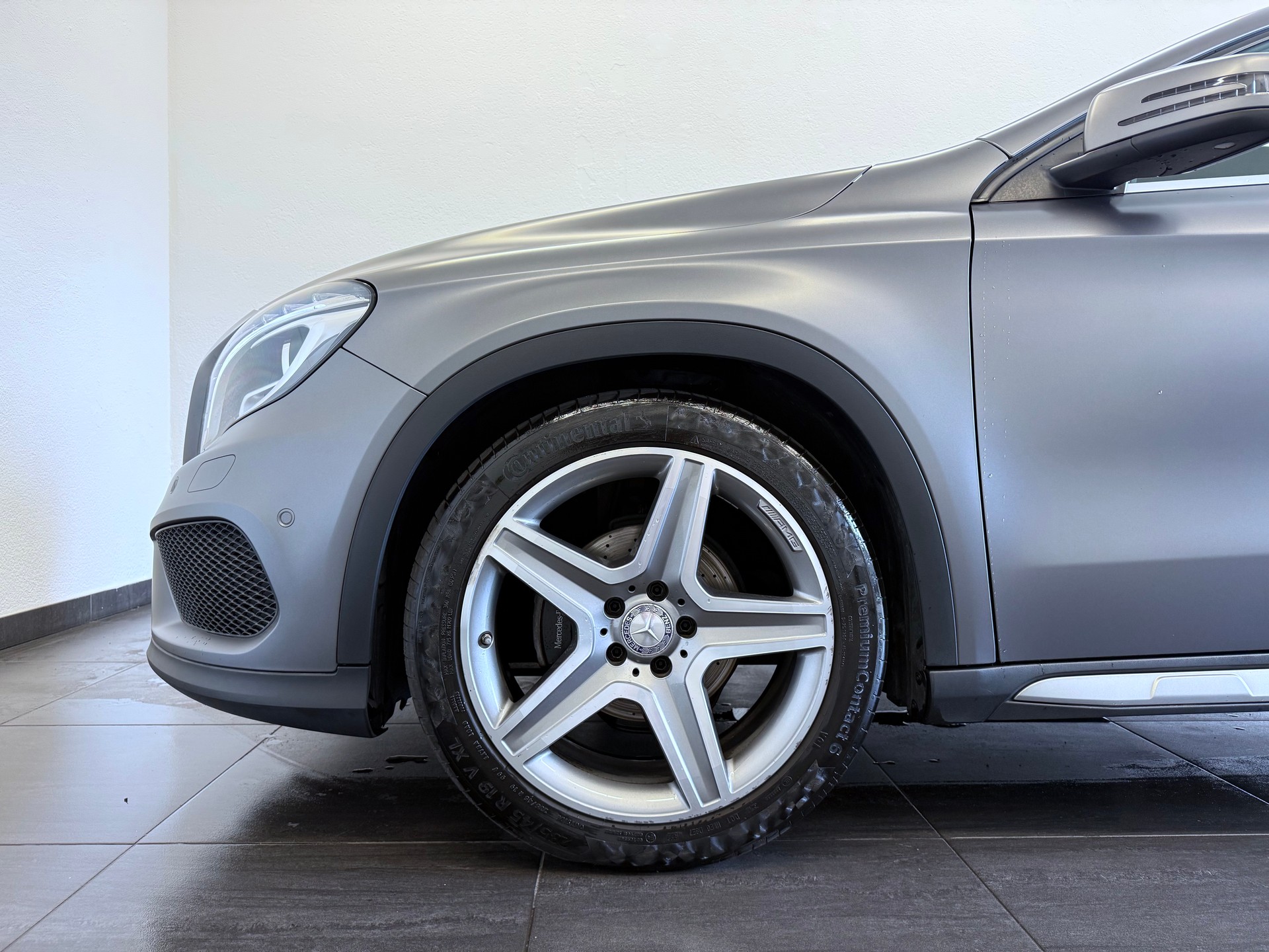 MERCEDES-BENZ GLA 200 CDI Swiss Star Edition AMG Line 4Matic 7G-DCT-image-5