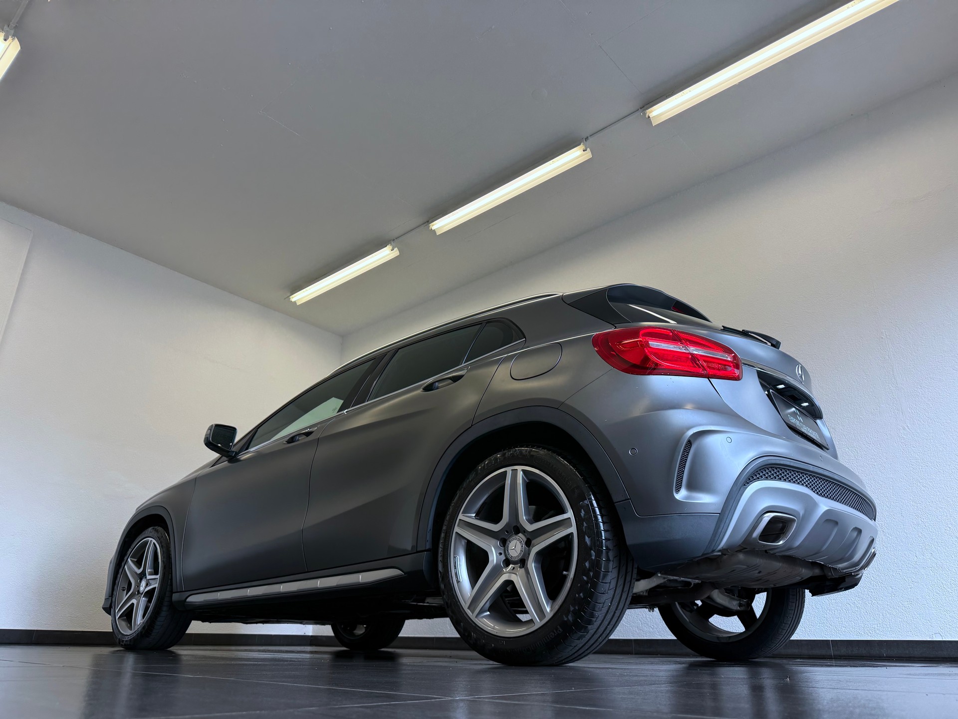 MERCEDES-BENZ GLA 200 CDI Swiss Star Edition AMG Line 4Matic 7G-DCT-image-7