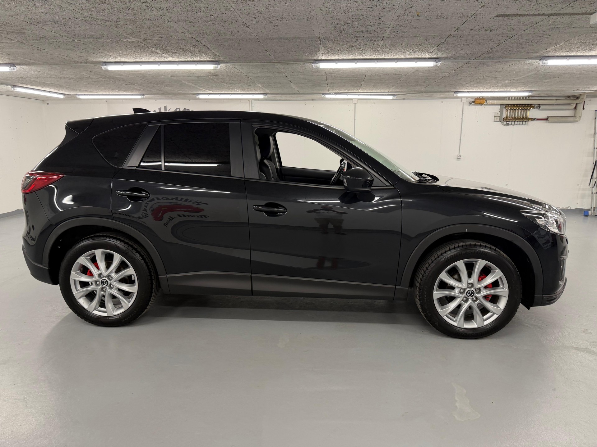 MAZDA CX-5 2.2 D HP Revolution AWD Automatic-showroom-element-3
