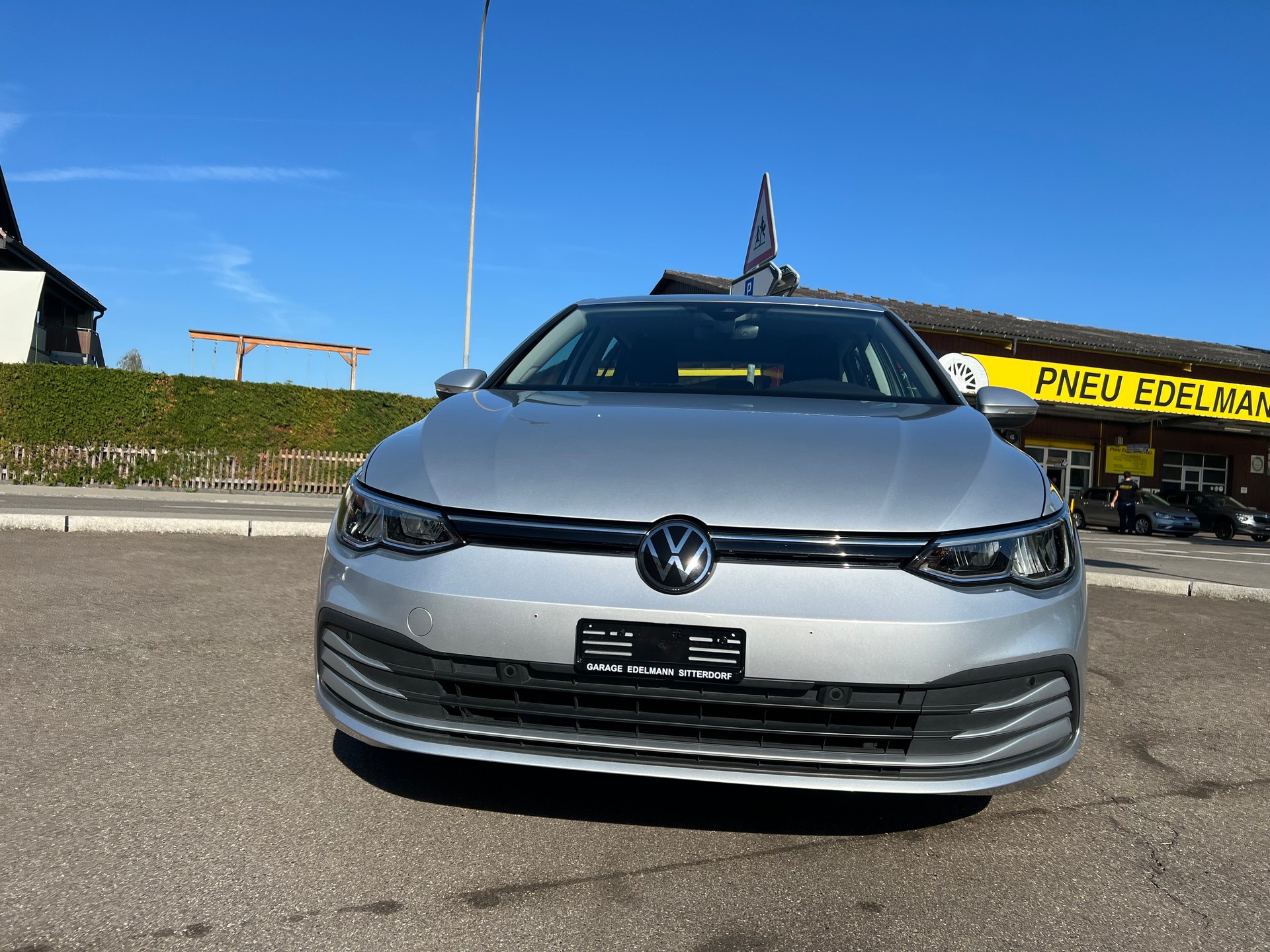 VW TDI Life Busuness-showroom-element-3