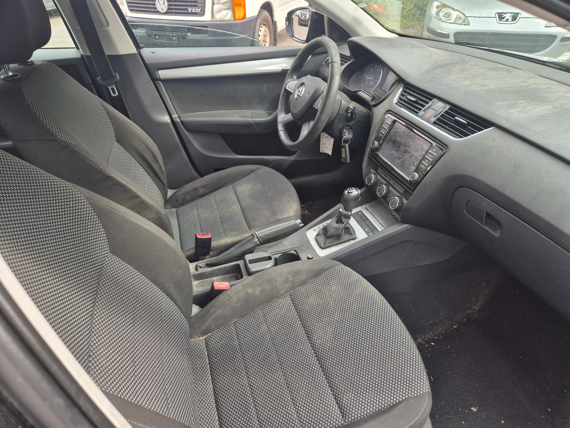 SKODA Octavia Combi 1.8 TSI Ambition 4x4 DSG-image-5