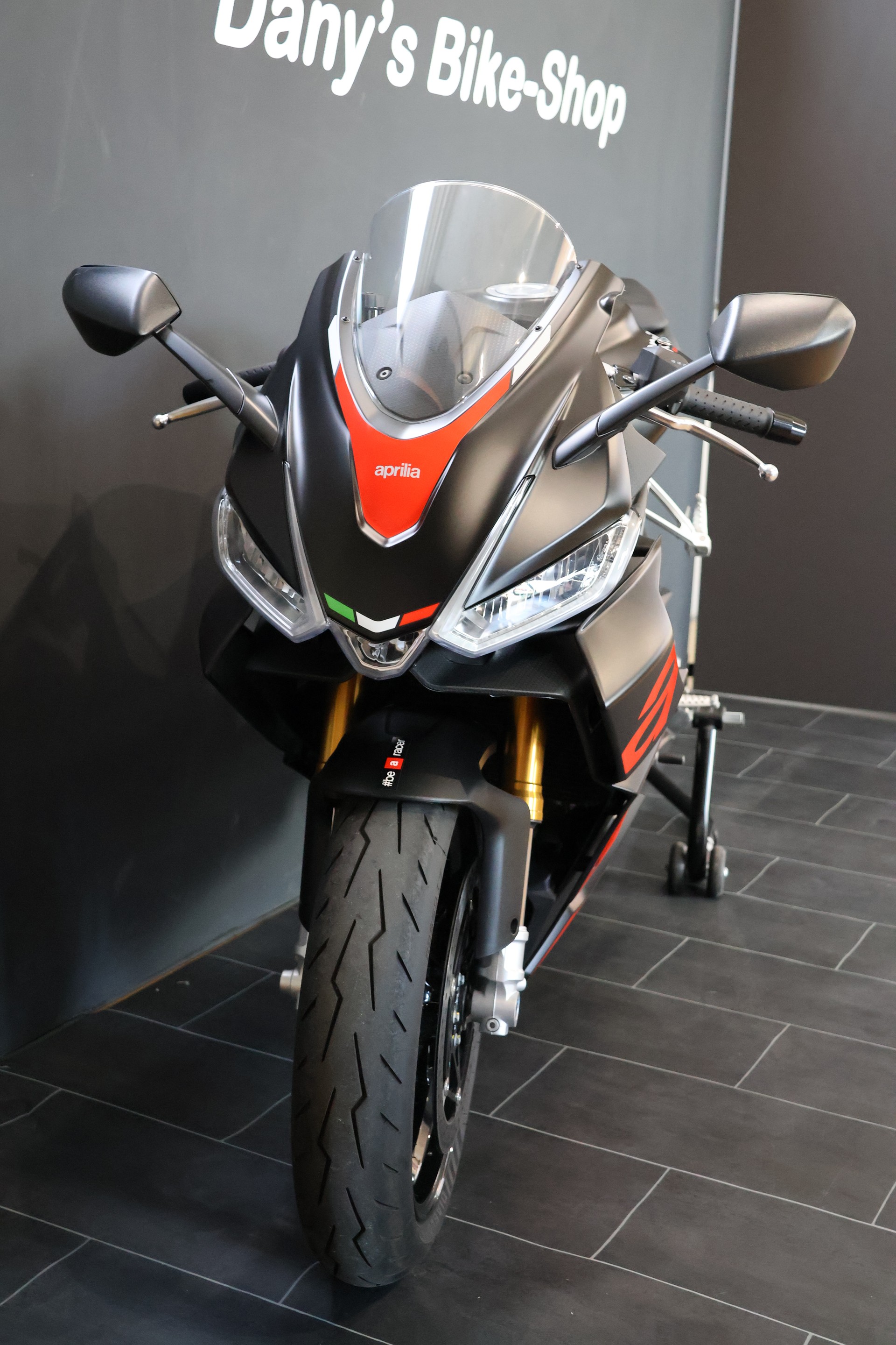 APRILIA RS 660 (35kW)-showroom-element-1