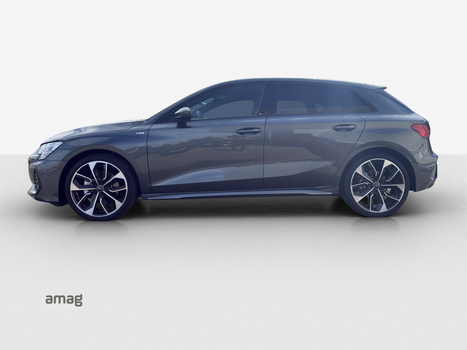 AUDI A3 Sportback TFSI 110 kW S line Attraction S tronic-showroom-element-1
