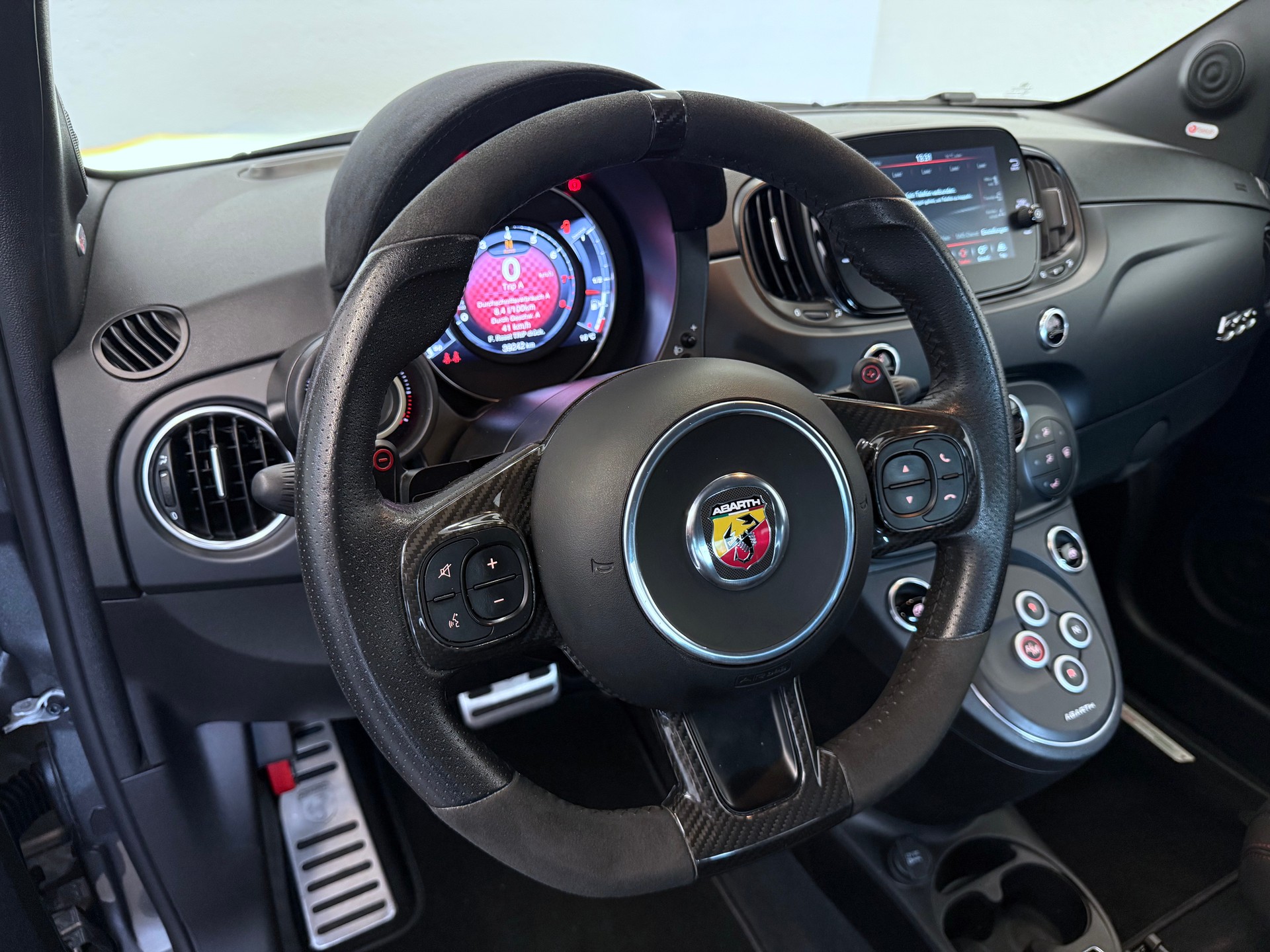FIAT 695C 1.4 16V Turbo Abarth Competizione Dualogic-image-14