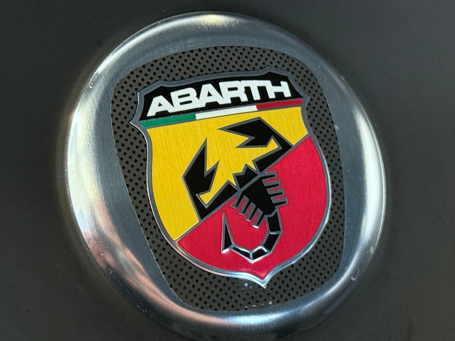 FIAT 695C 1.4 16V Turbo Abarth Competizione Dualogic-image-26