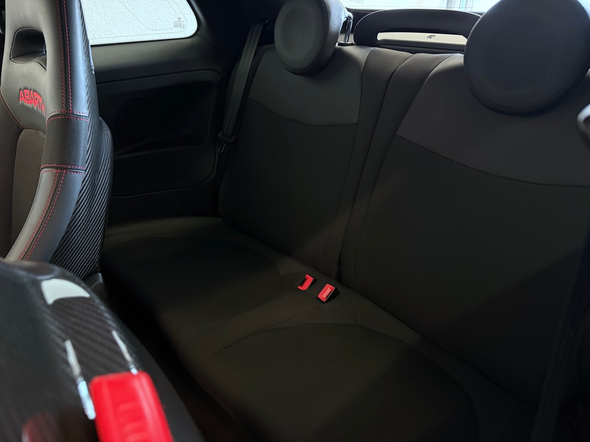 FIAT 695C 1.4 16V Turbo Abarth Competizione Dualogic-image-32
