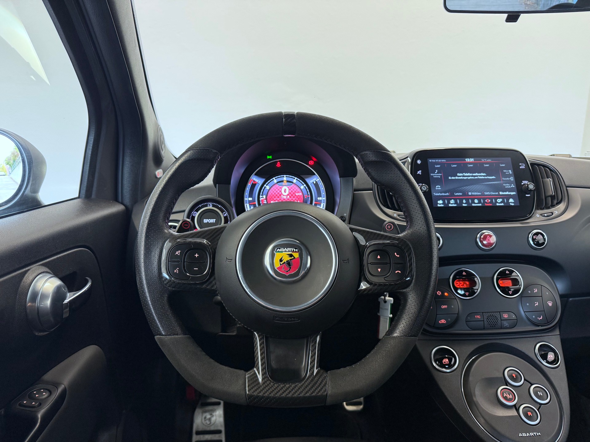 FIAT 695C 1.4 16V Turbo Abarth Competizione Dualogic-image-22