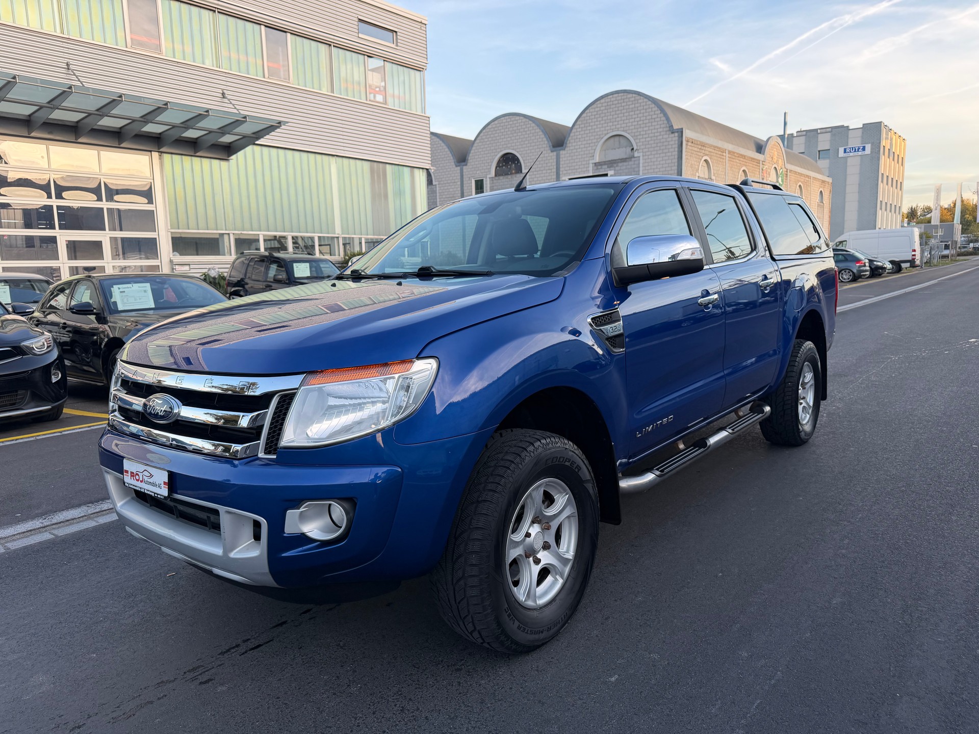 FORD Ranger Wildtrak 3.2 TDCi 4x4 A-showroom-element-1