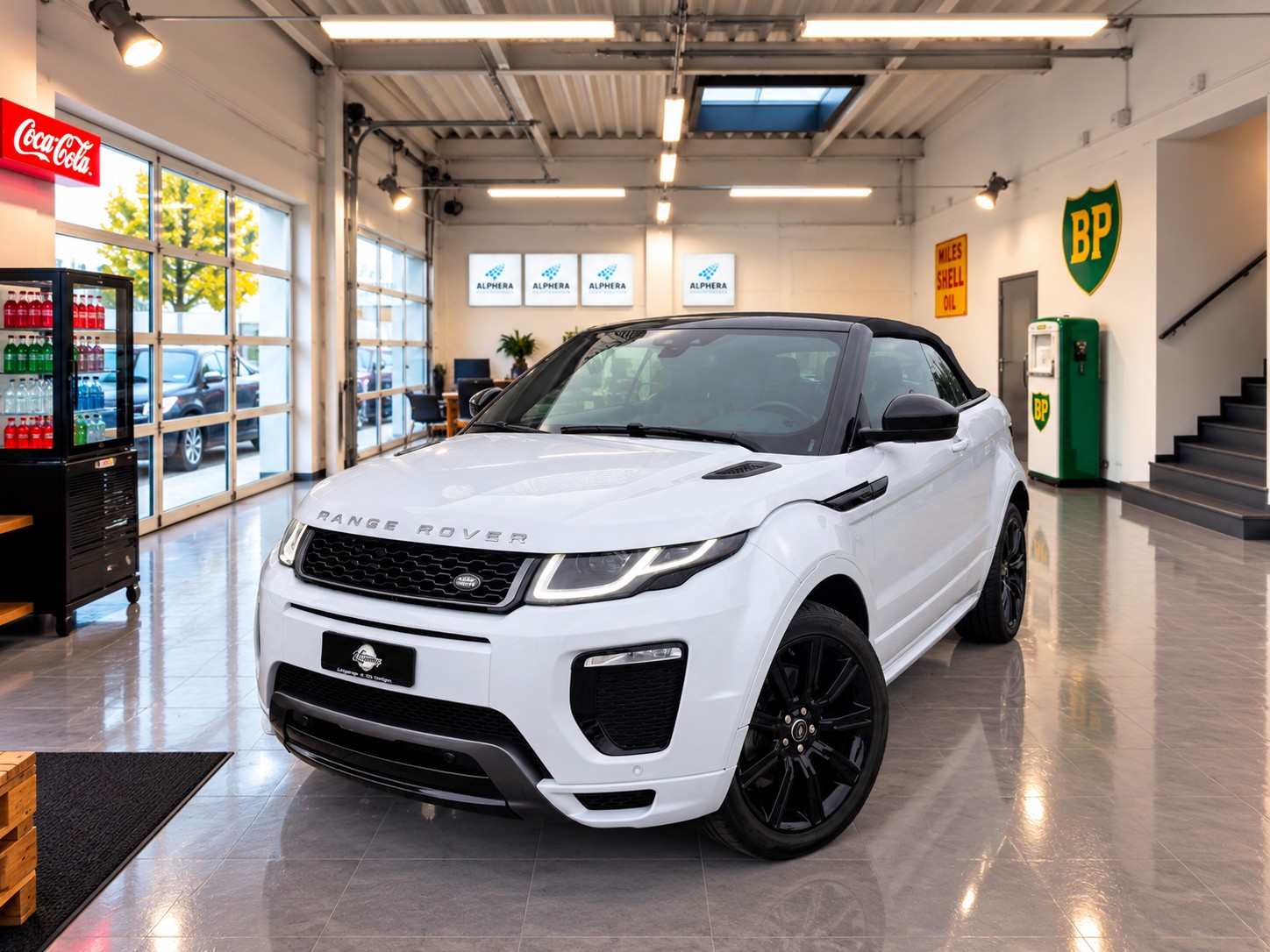 LAND ROVER Range Rover Evoque Conver. 2.0 TD4 HSE Dynamic AT9 180PS-showroom-element-1
