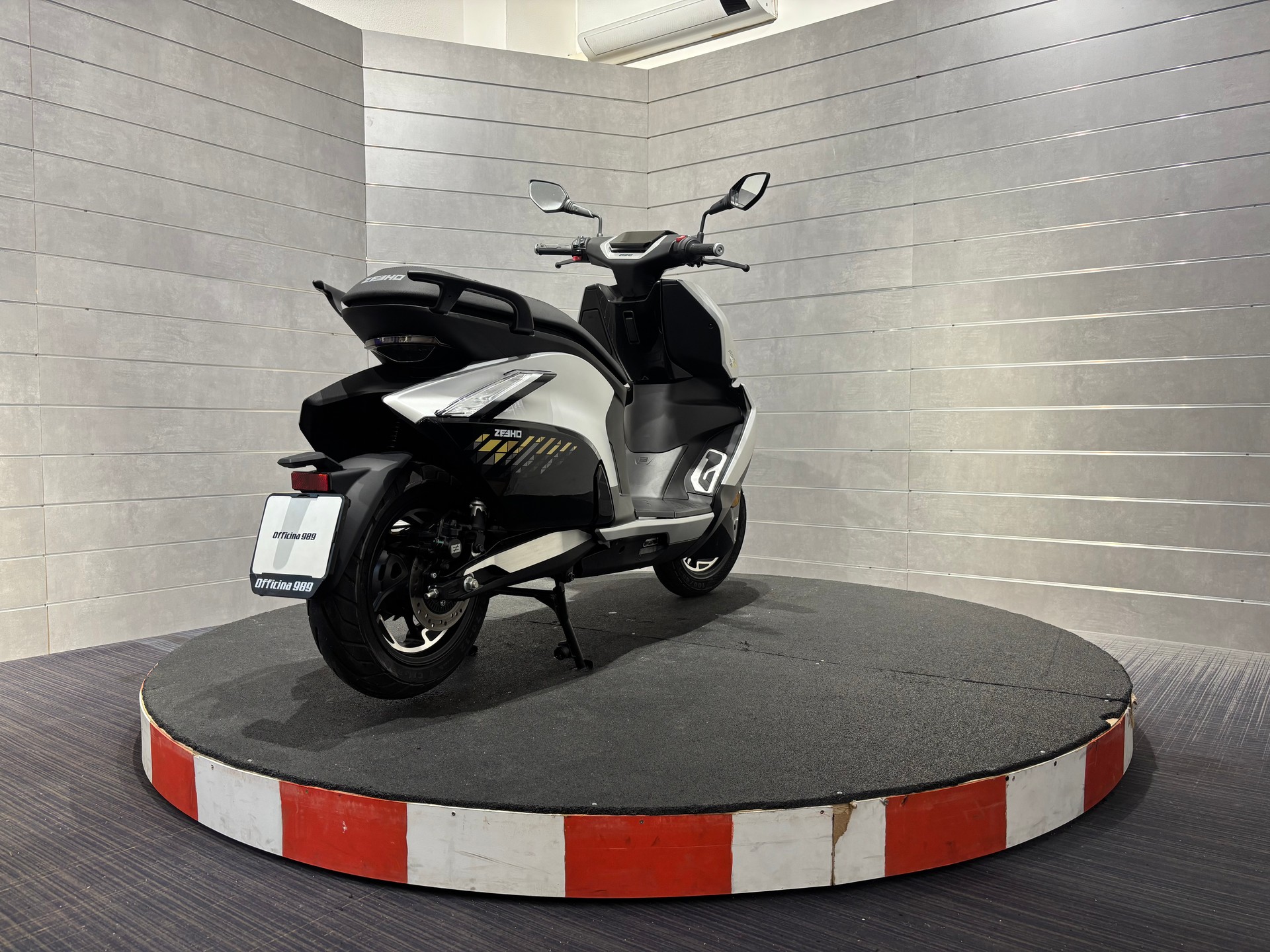 E-SCOOTER ZEEHO AE8-image-4