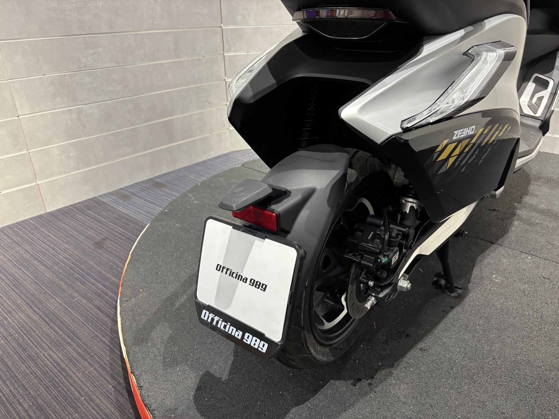 E-SCOOTER ZEEHO AE8-image-13