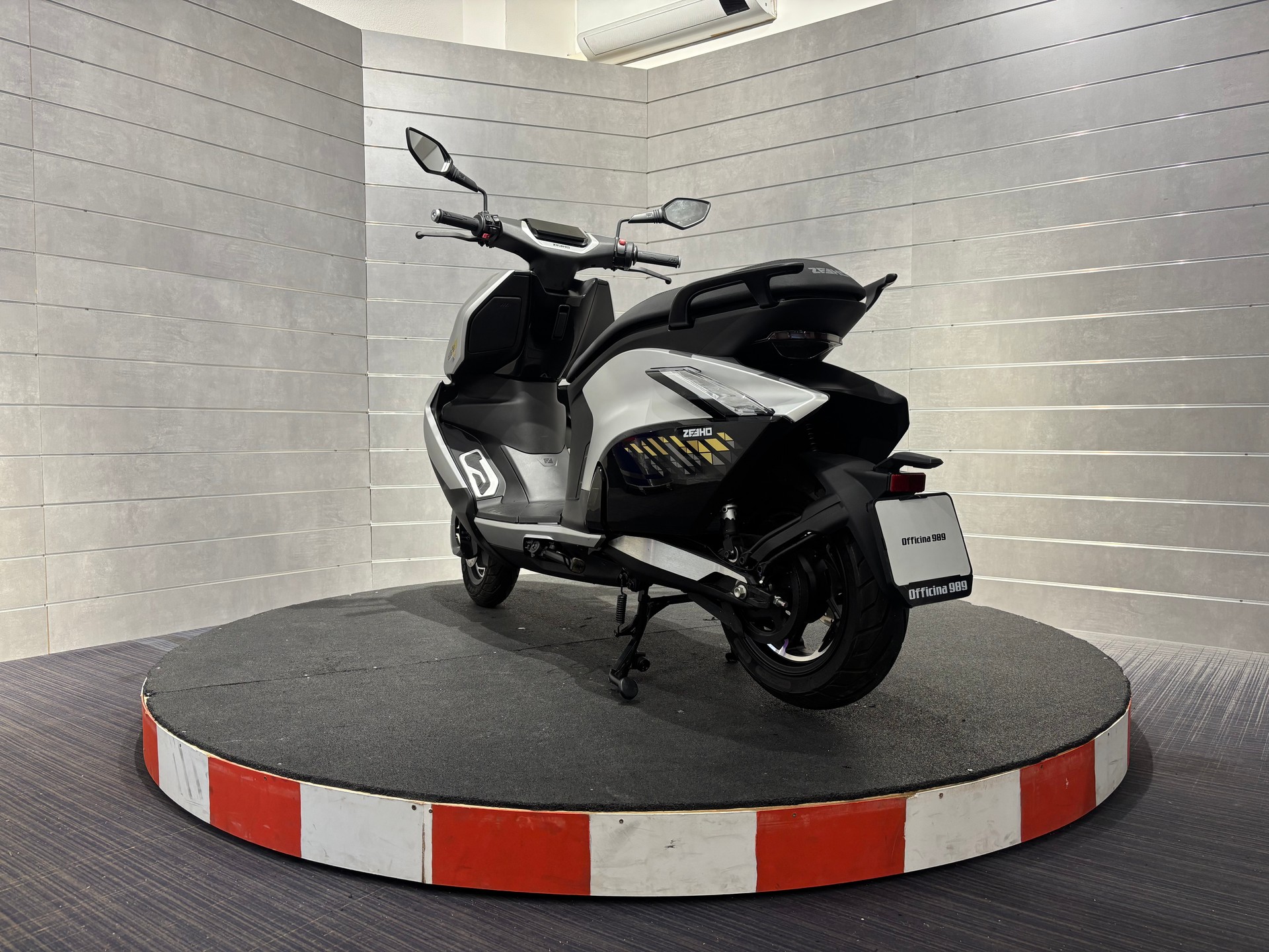 E-SCOOTER ZEEHO AE8-image-3