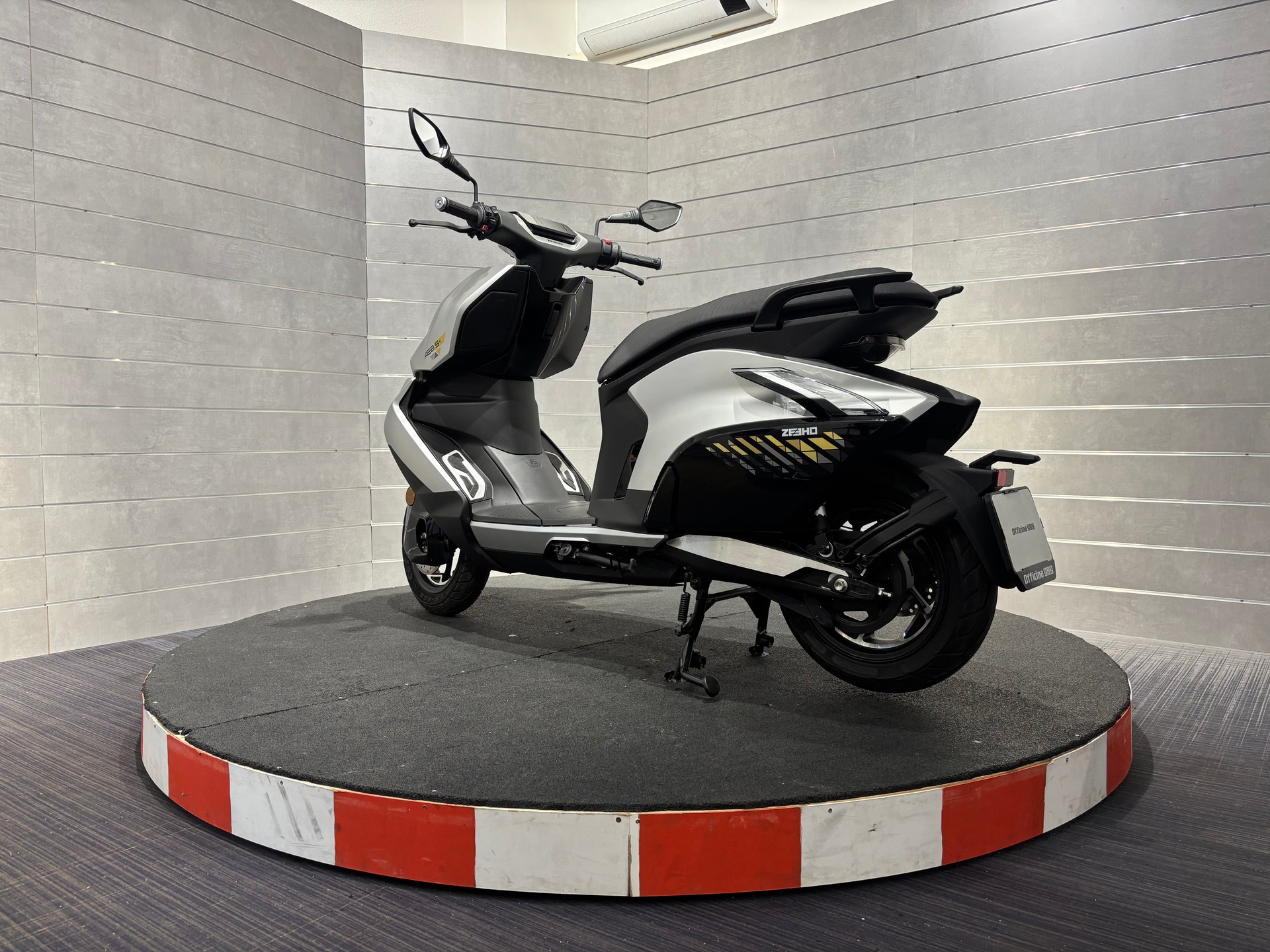 E-SCOOTER ZEEHO AE8-image-2