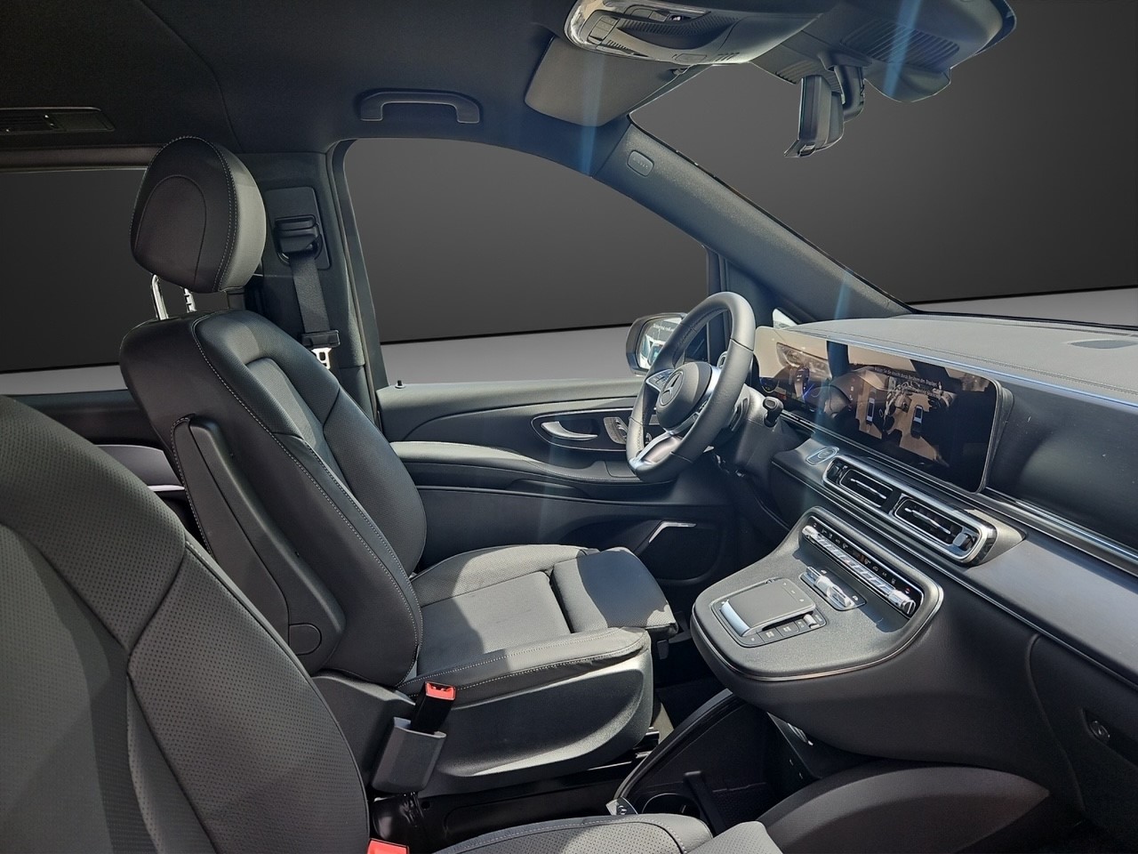 MERCEDES-BENZ EQV 300 lang-image-9