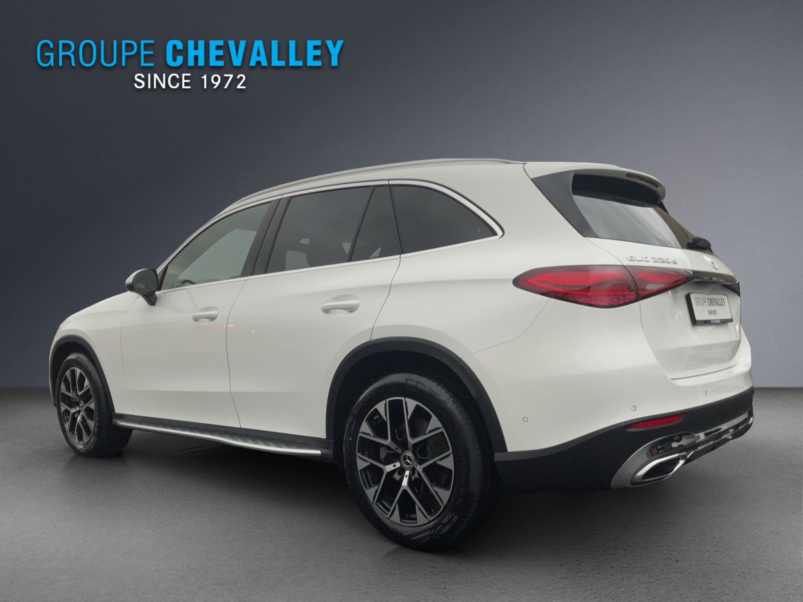 MERCEDES-BENZ GLC 220 d 4M 9G-Tronic-showroom-element-3