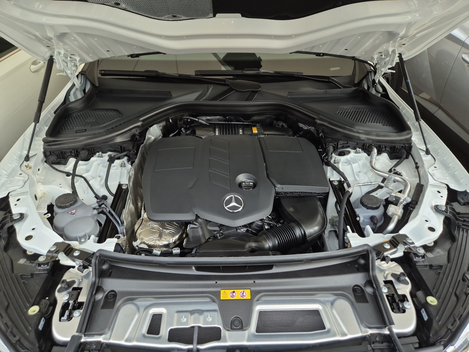 MERCEDES-BENZ GLC 220 d 4M 9G-Tronic-image-14