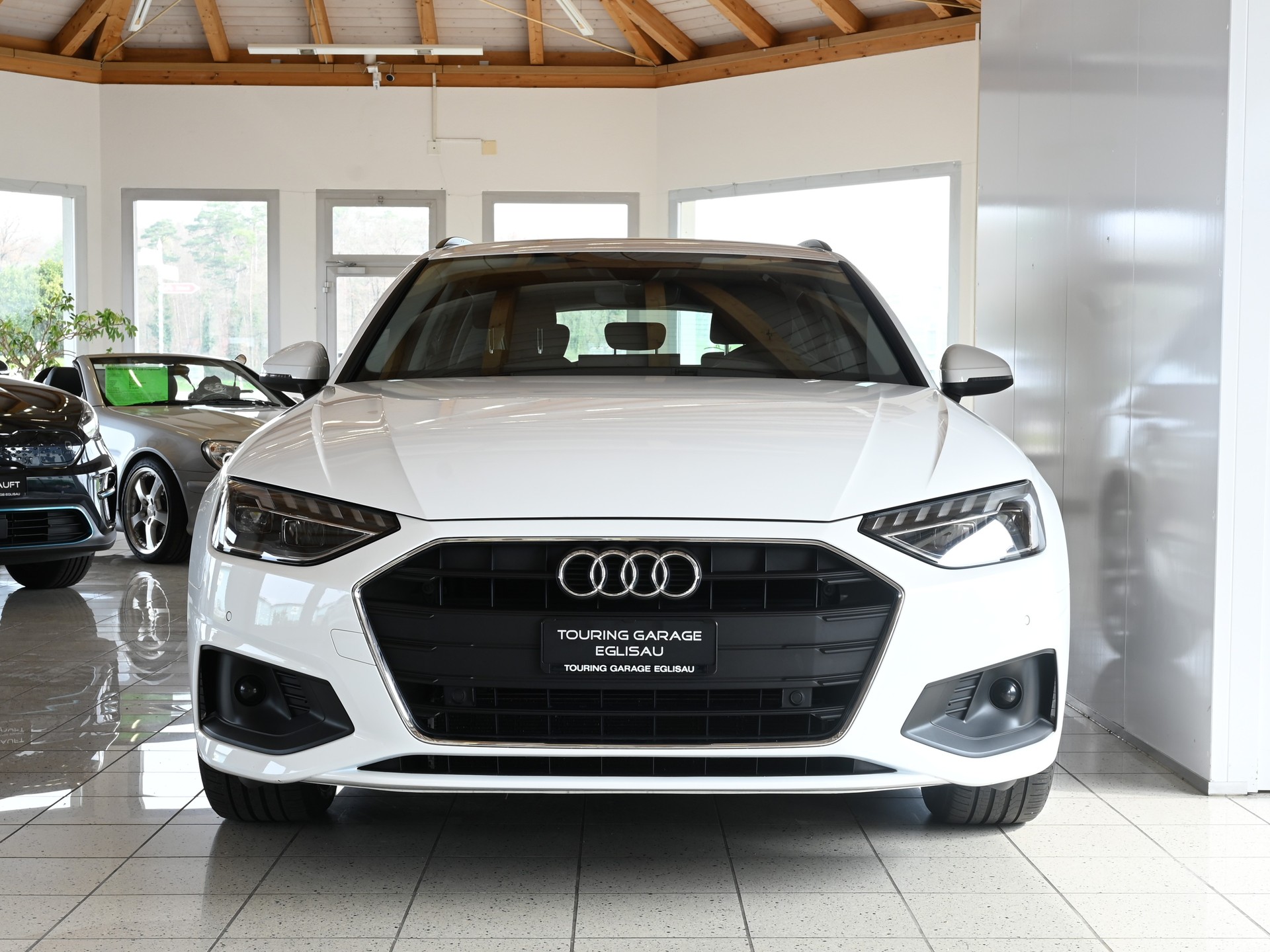 AUDI A4 Avant 2.0 35 TDI Attraction S-Tronic-showroom-element-2
