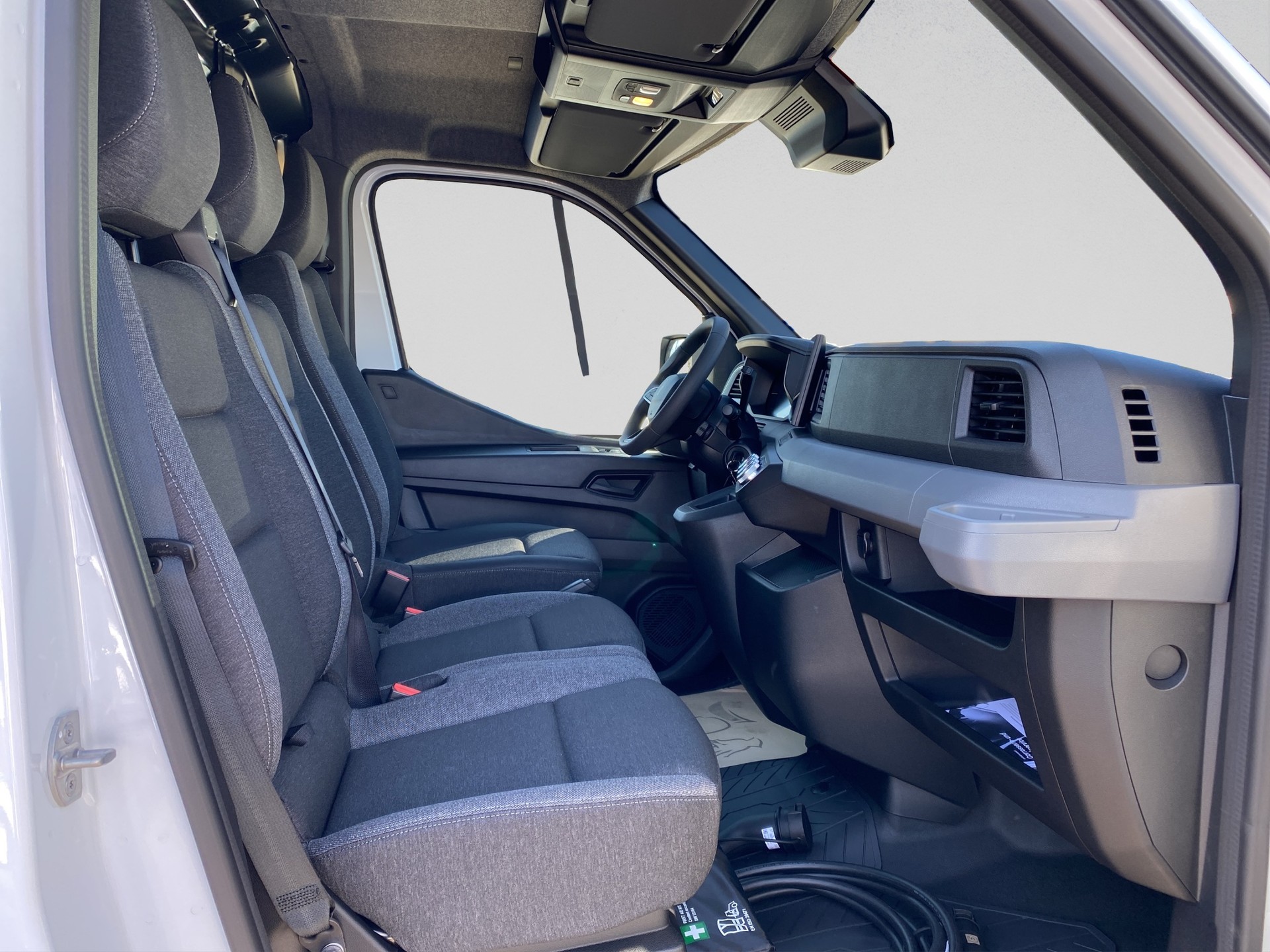 RENAULT Master E-Tech 35 EV 87kWh L3H2-image-14