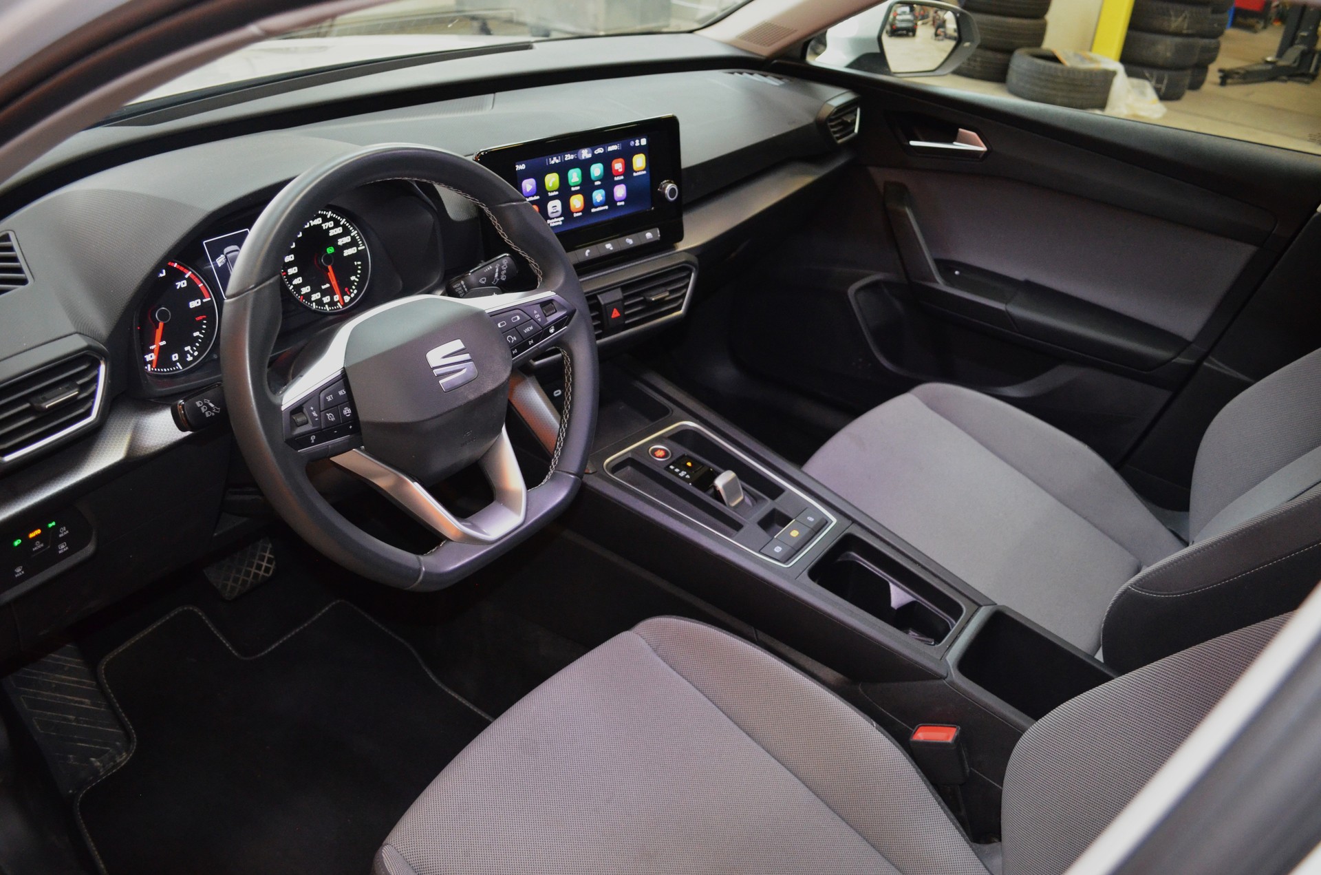 SEAT Leon ST 1.0 eTSI mHEV DSG Style-image-7