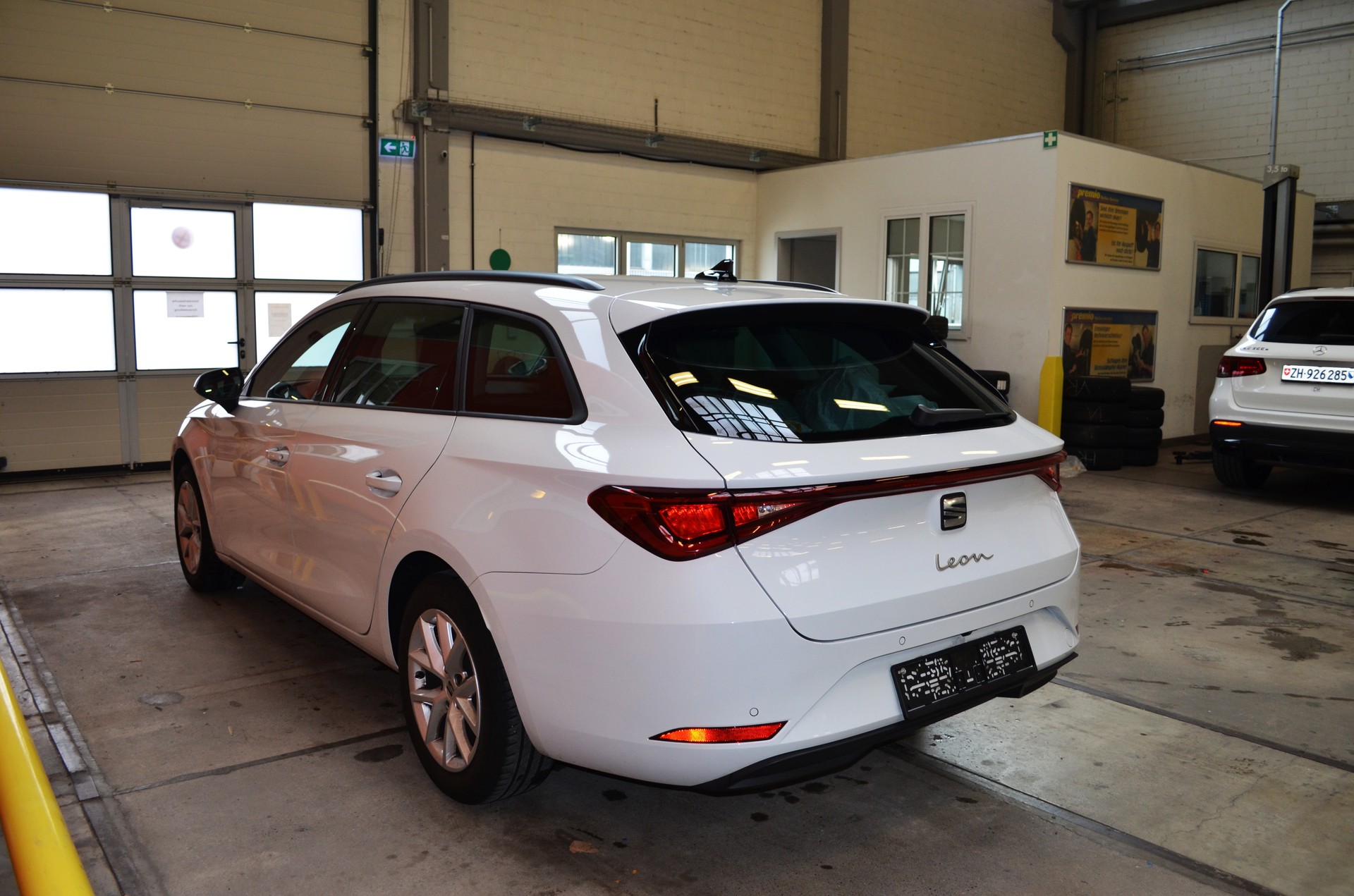 SEAT Leon ST 1.0 eTSI mHEV DSG Style-image-6