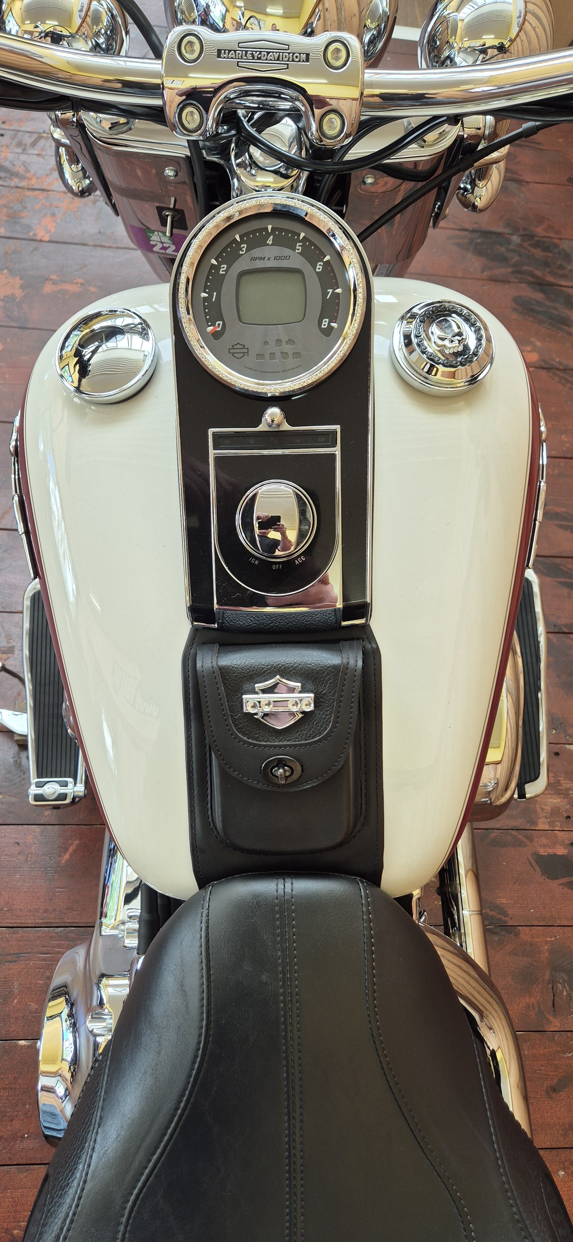HARLEY-DAVIDSON FLSTN-image-9