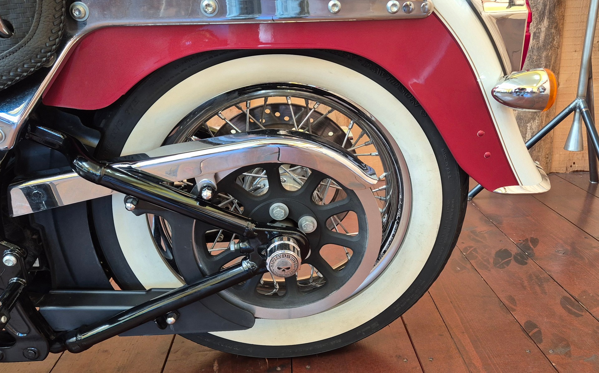 HARLEY-DAVIDSON FLSTN-image-4