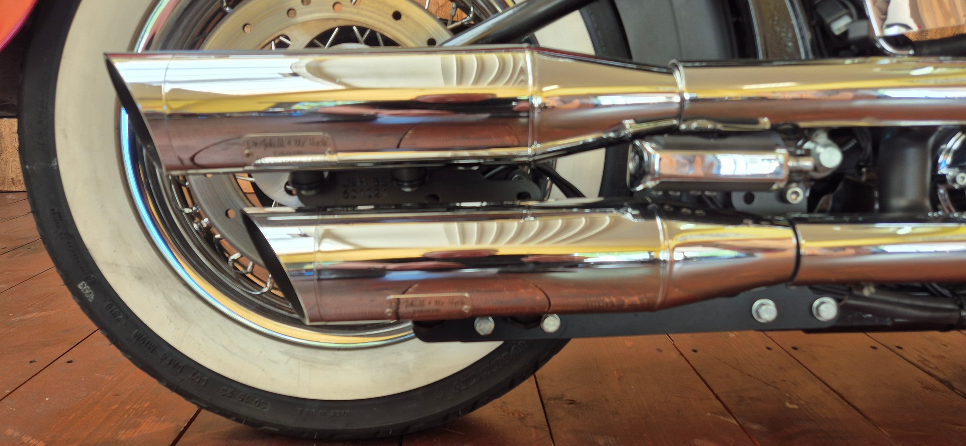 HARLEY-DAVIDSON FLSTN-image-10