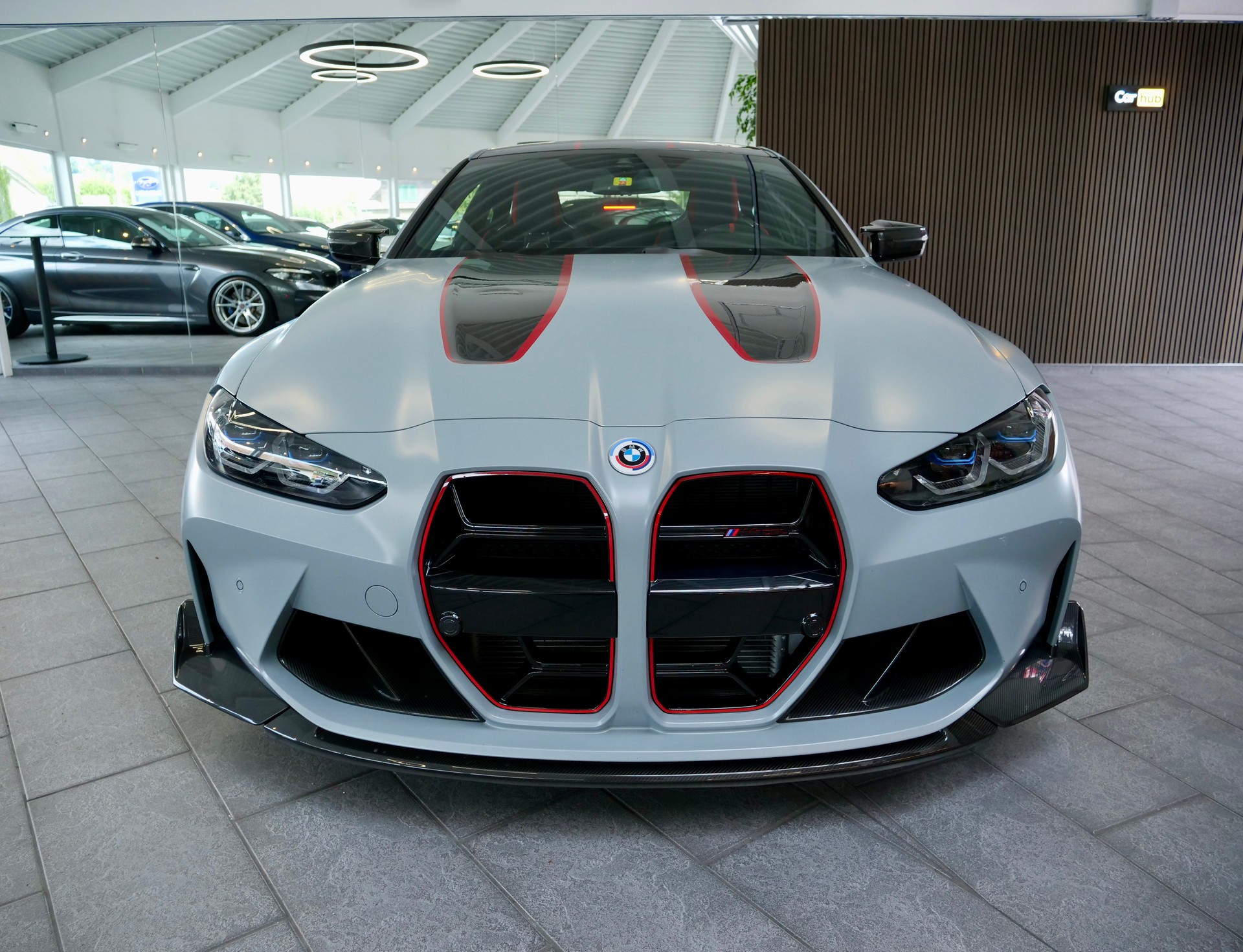 BMW M4 CSL Coupé-showroom-element-1
