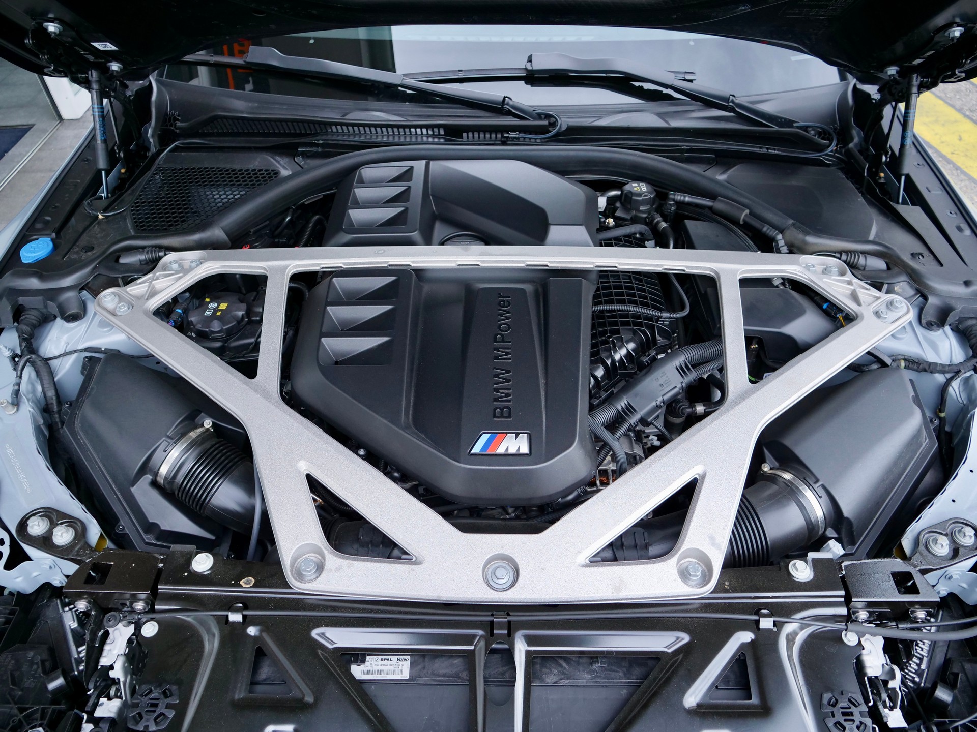 BMW M4 CSL Coupé-image-23