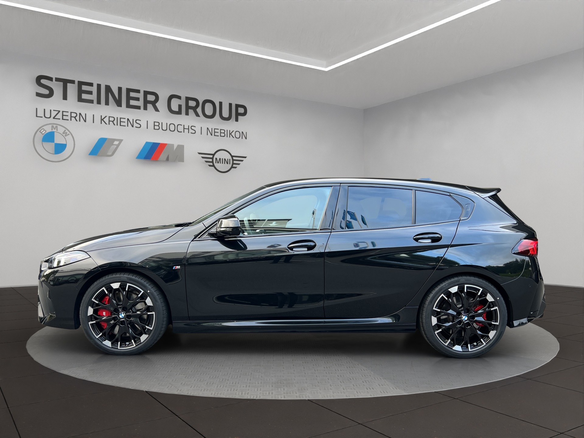 BMW M135 xDrive M Sport Pro-showroom-element-3