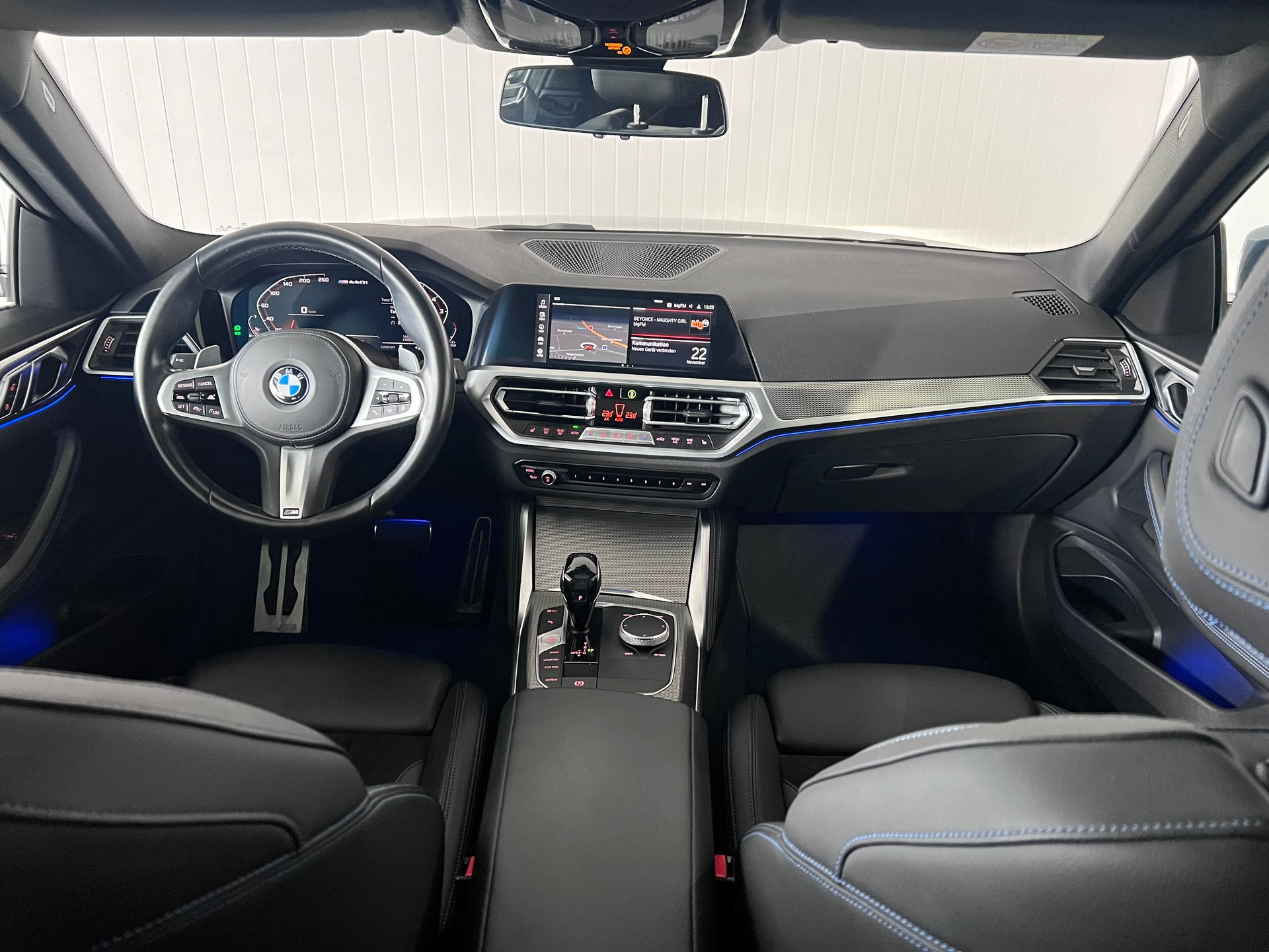 BMW M440i xDrive 48V Coupé Steptronic-image-19
