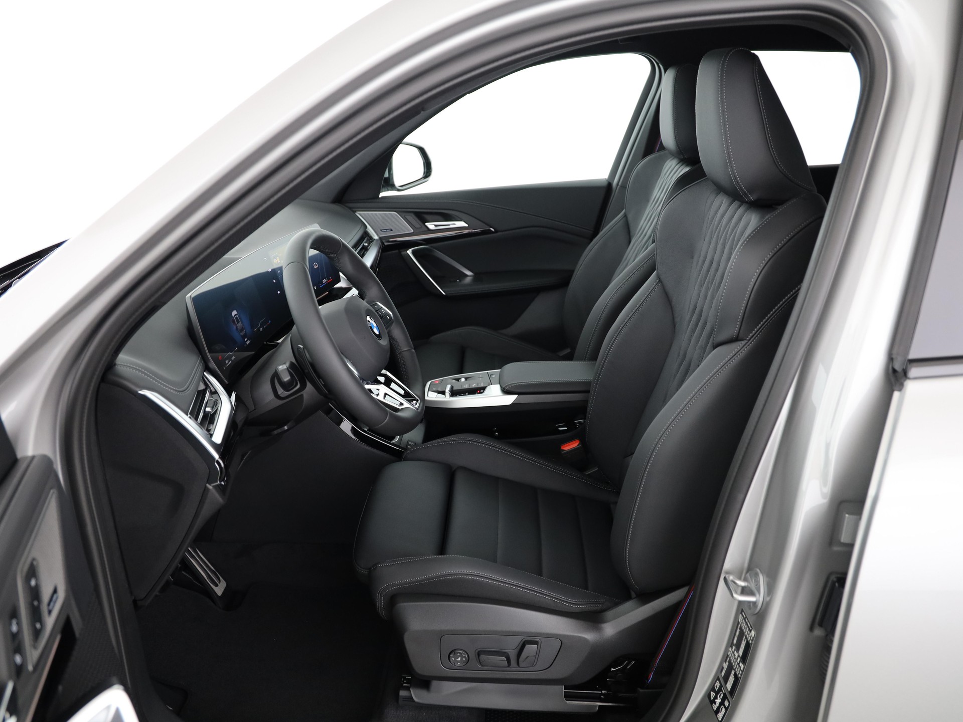 BMW X1 23d xDrive-showroom-element-3