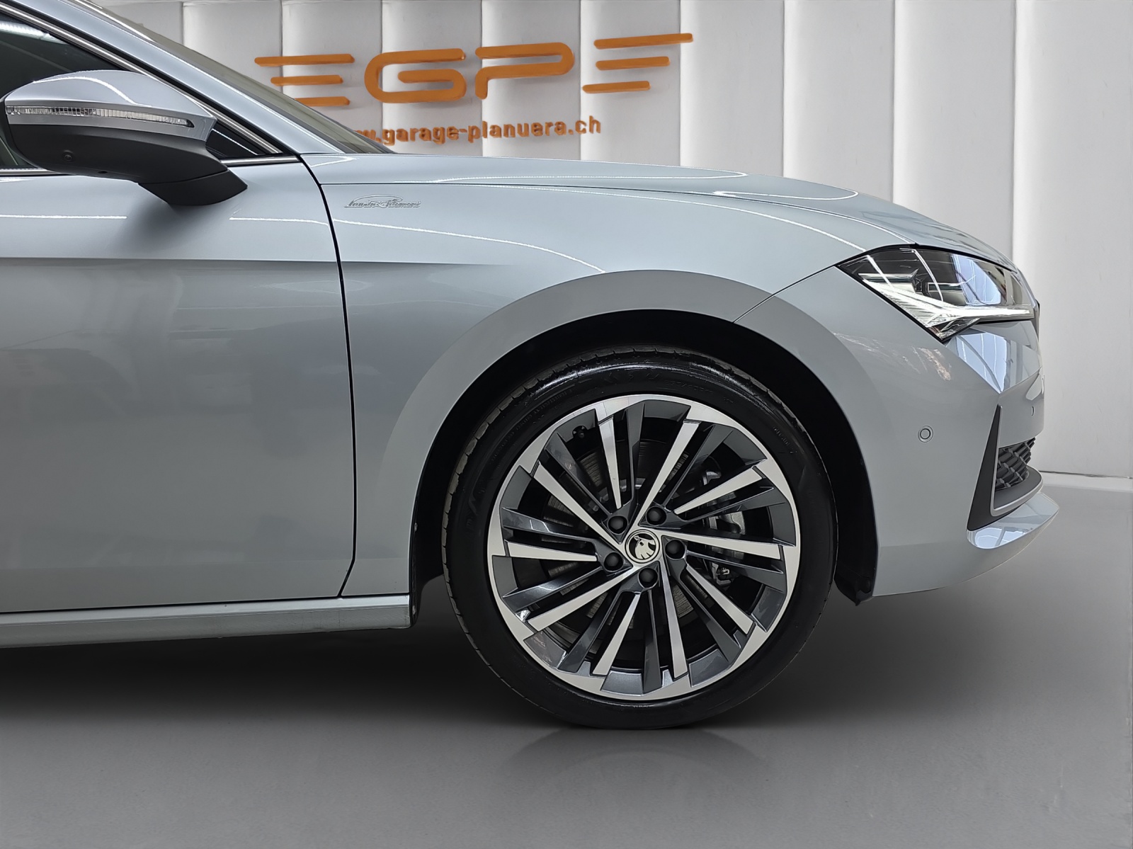SKODA Superb Combi 2.0 TSI L & K 4x4 DSG-image-15