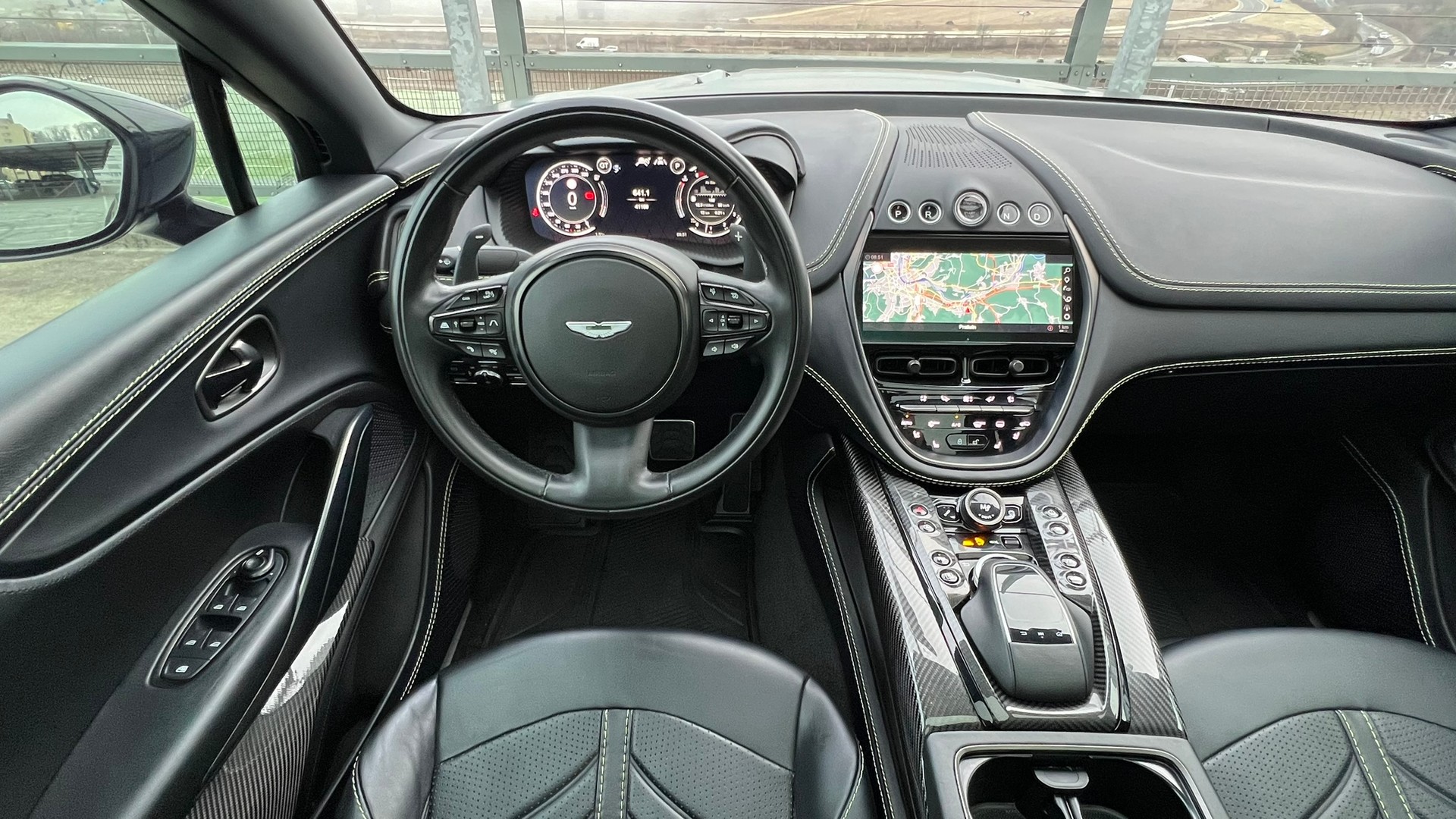 ASTON MARTIN DBX 707 4.0 V8 BI-TURBO BLACK l 707 PS-image-19