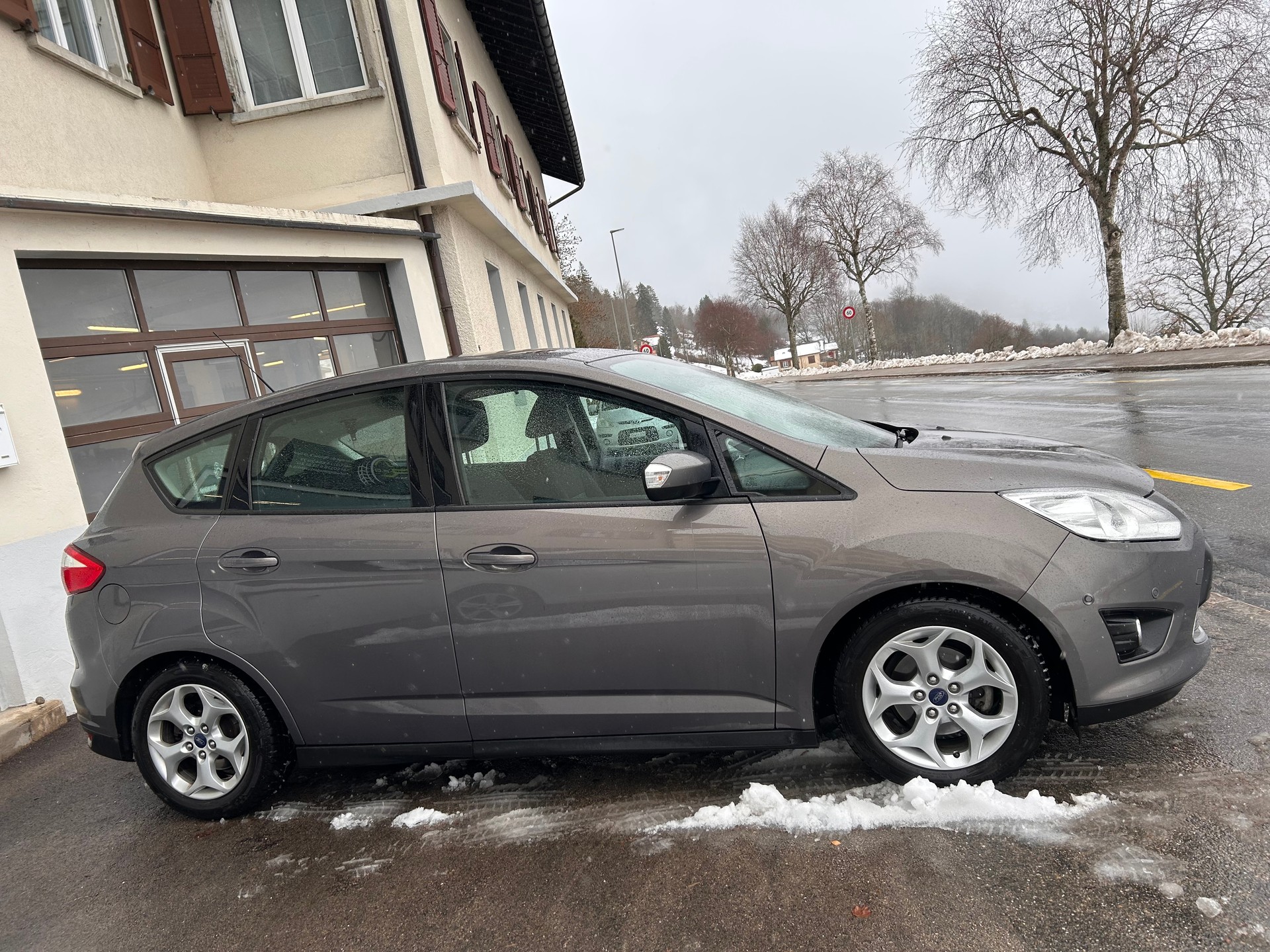 FORD C-Max 1.0 SCTi Carving-showroom-element-1
