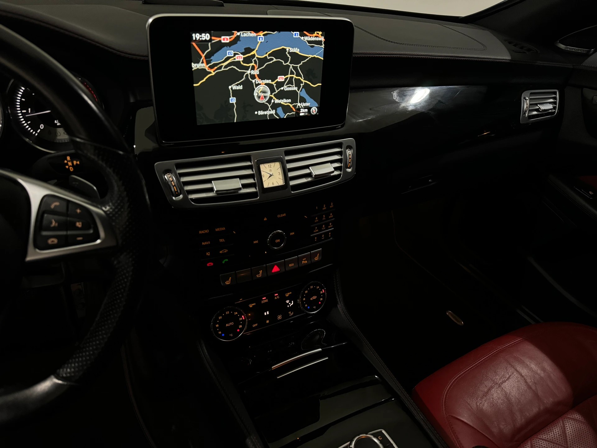 MERCEDES-BENZ CLS Shooting Brake 250 BlueTEC 4Matic 7G-Tronic-image-14