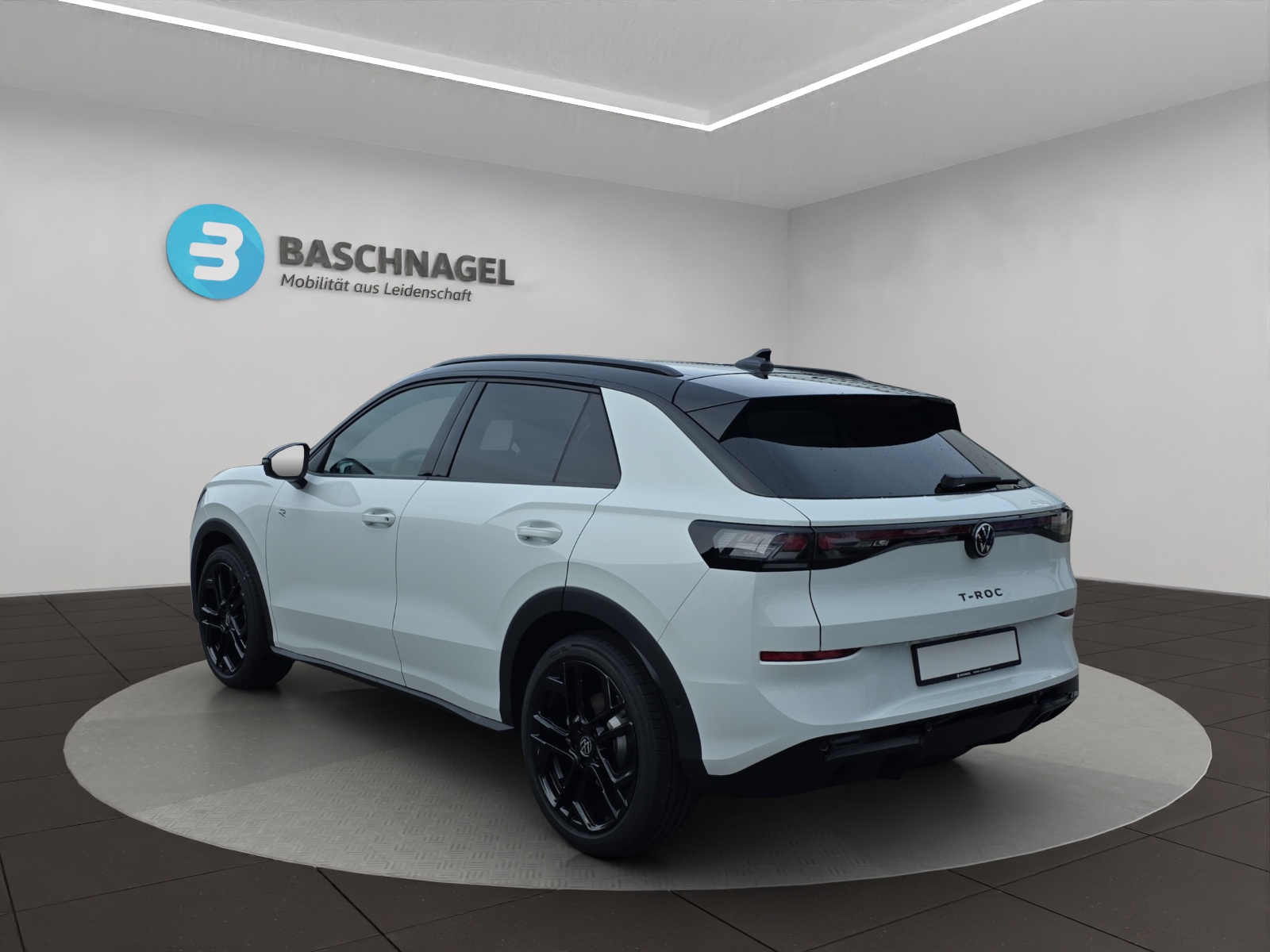 VW T-Roc 1.5 eTSI mHEV R-Line DSG-showroom-element-2
