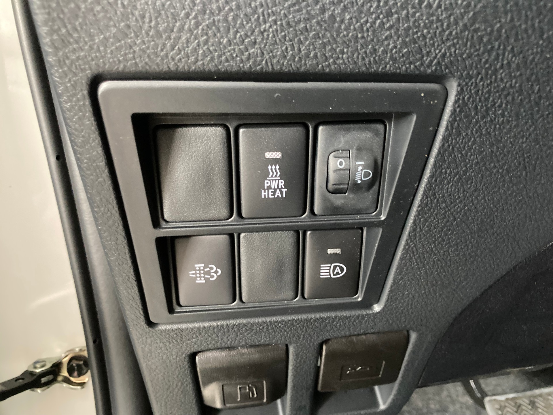 TOYOTA Hilux 2.4d Style Double Cab 4x4 A-image-12
