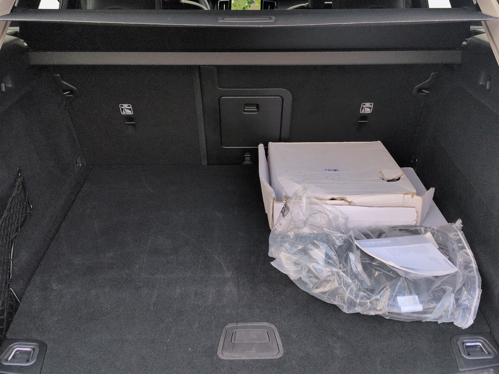 VOLVO XC60 2.0 T8 TE Plus Dark eAWD-image-14