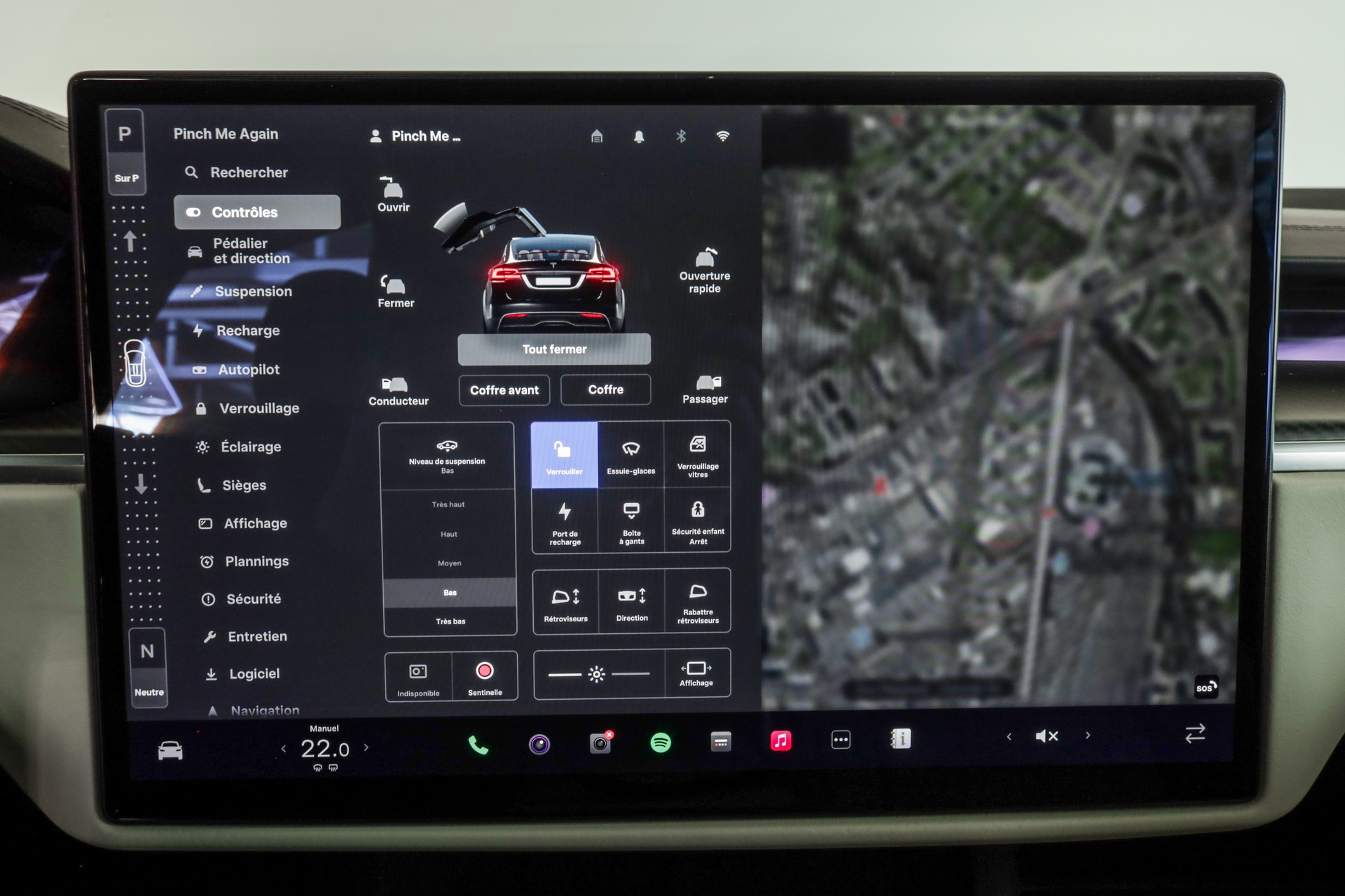 TESLA Model X 100kWh Plaid-image-17