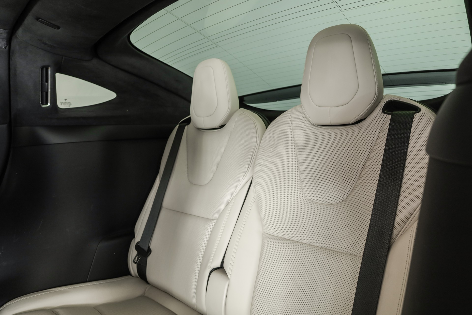 TESLA Model X 100kWh Plaid-image-11