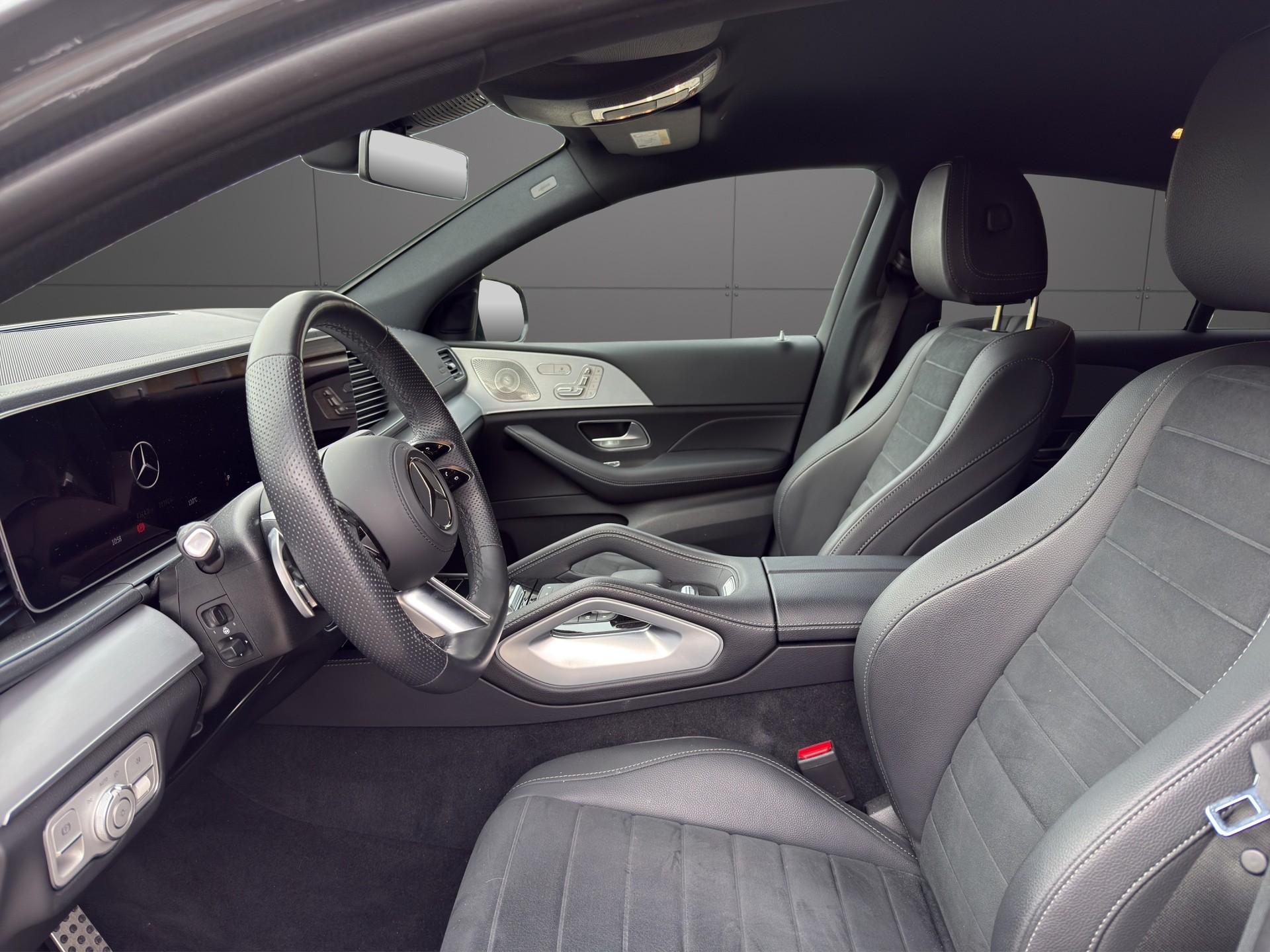 MERCEDES-BENZ GLE Coupé 300d AMG Line * Facelift *-image-8
