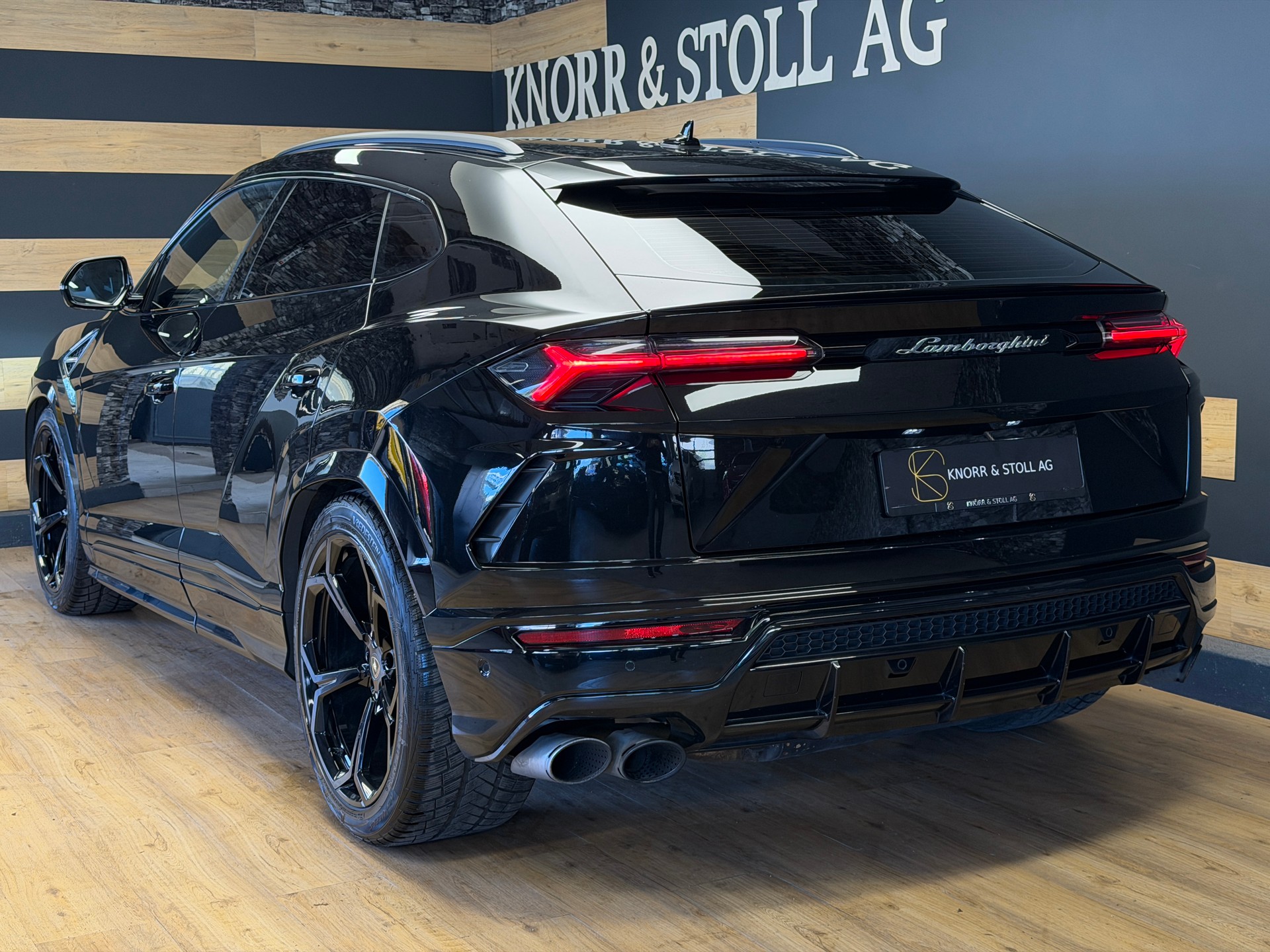 LAMBORGHINI Urus E-Gear-image-4