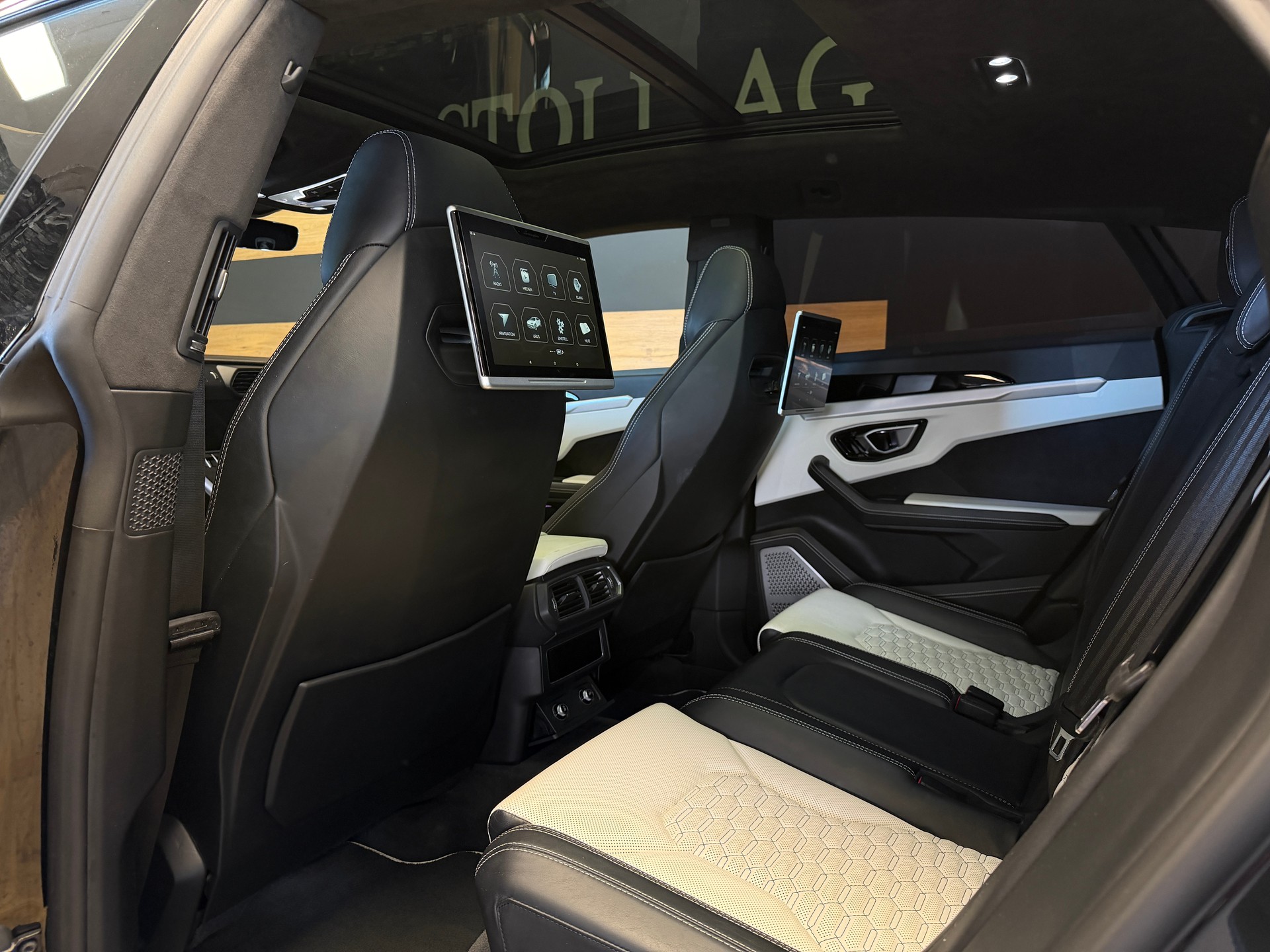 LAMBORGHINI Urus E-Gear-image-9