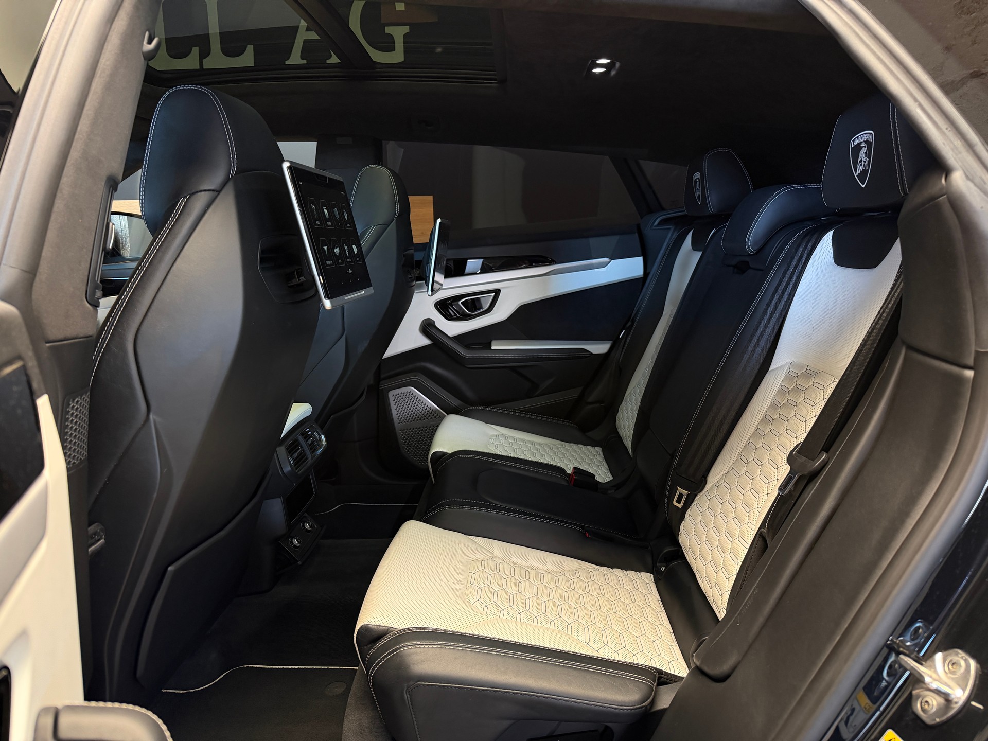 LAMBORGHINI Urus E-Gear-image-10