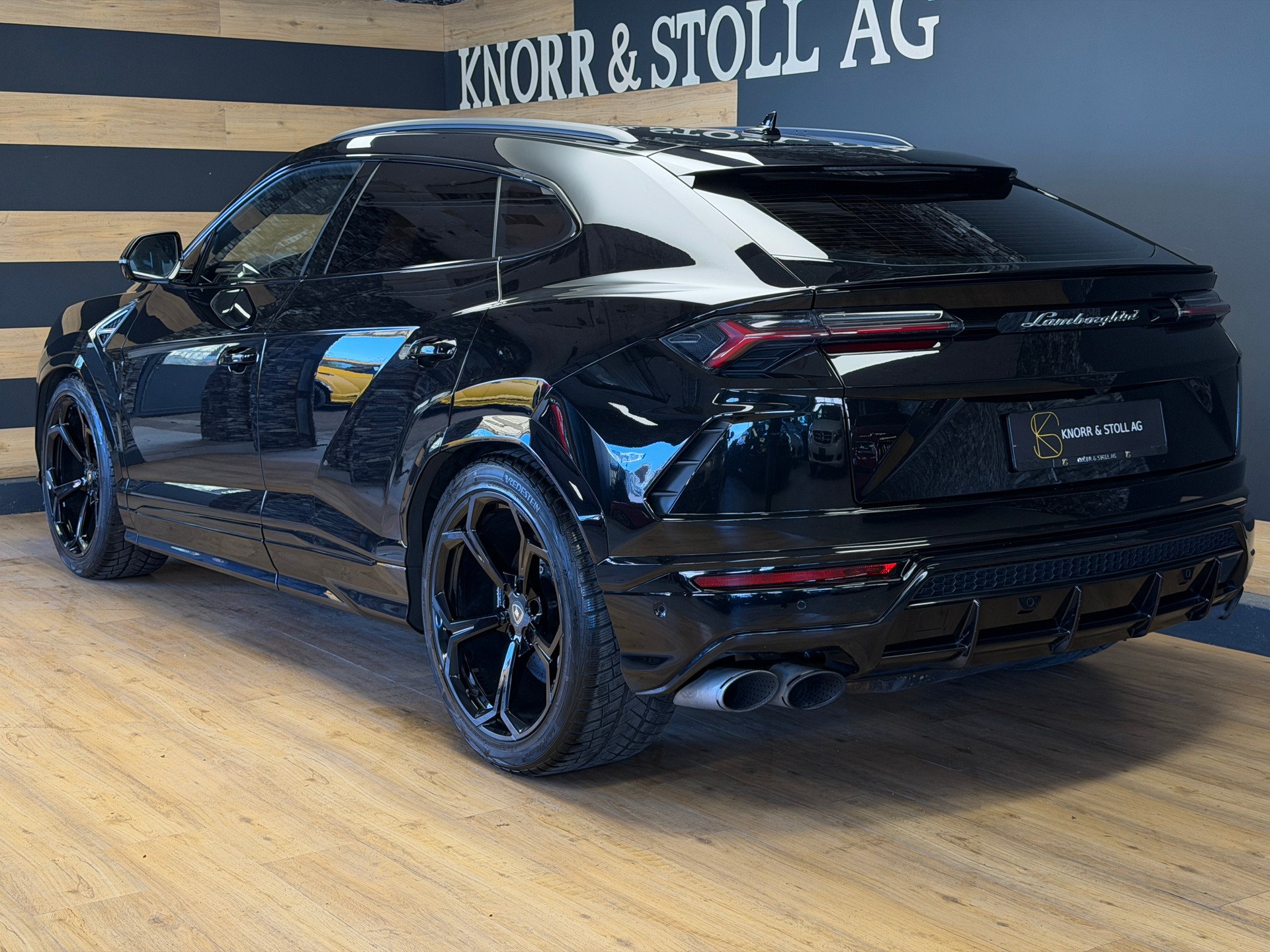 LAMBORGHINI Urus E-Gear-image-6