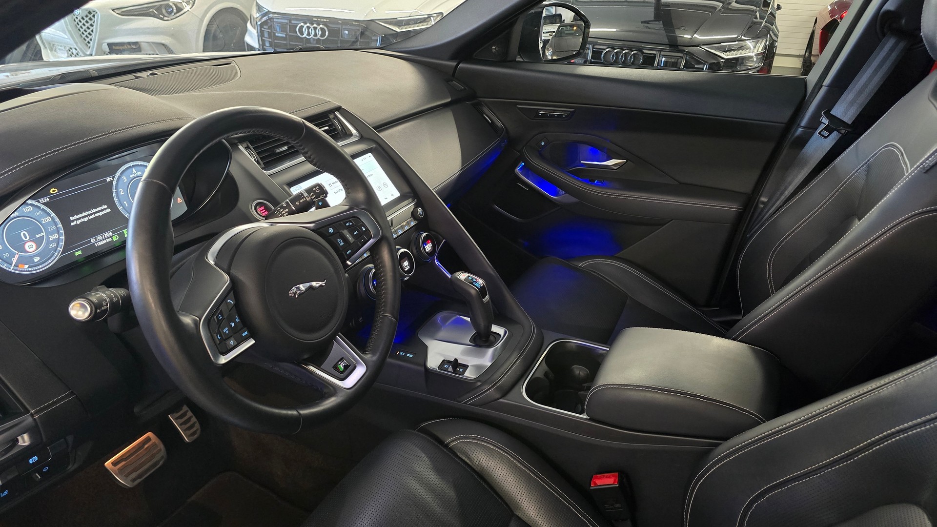 JAGUAR E-Pace 2.0 P250 R Dynamic SE AWD Automatik-image-15