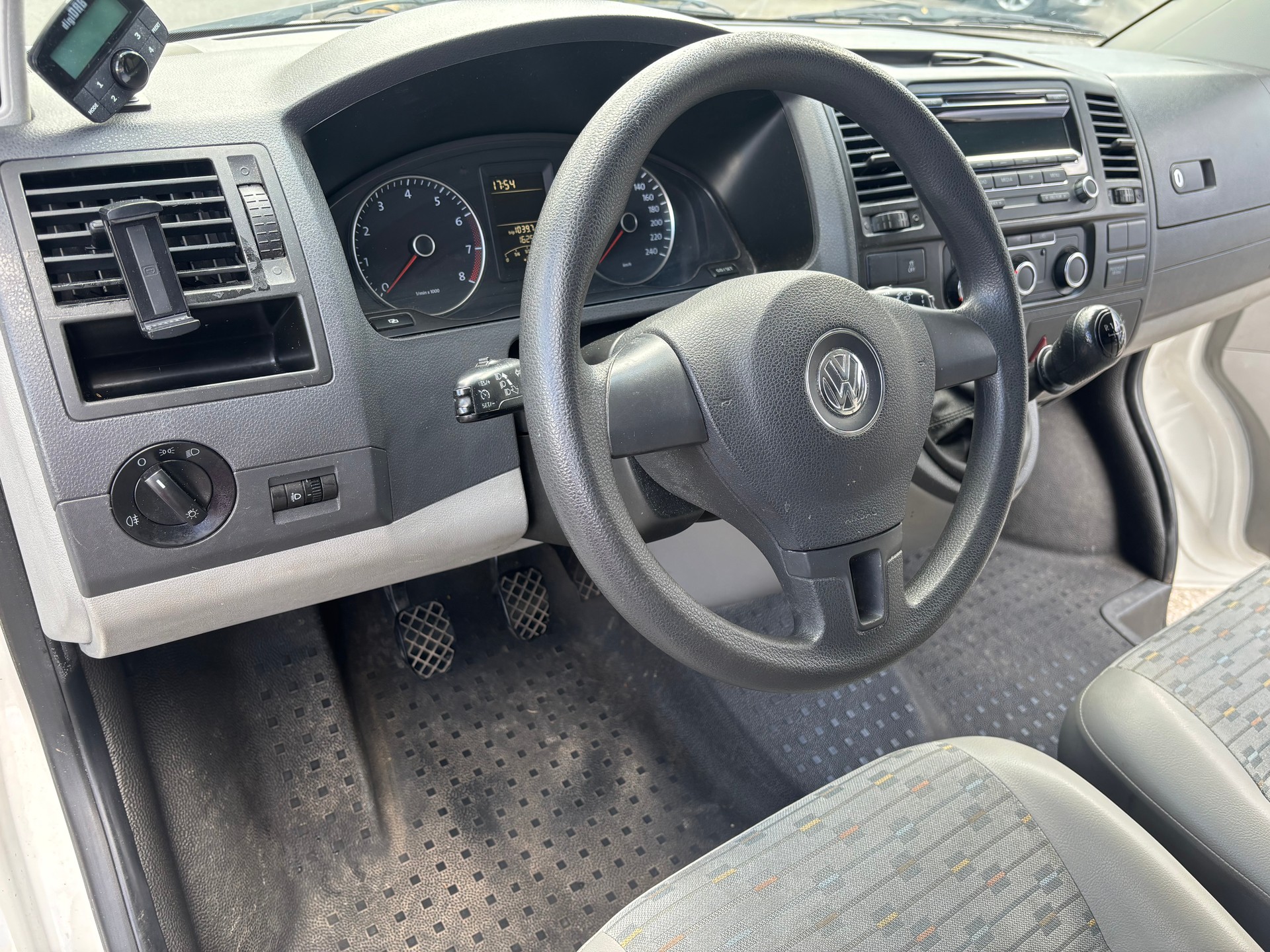 VW T5 2.0-image-9